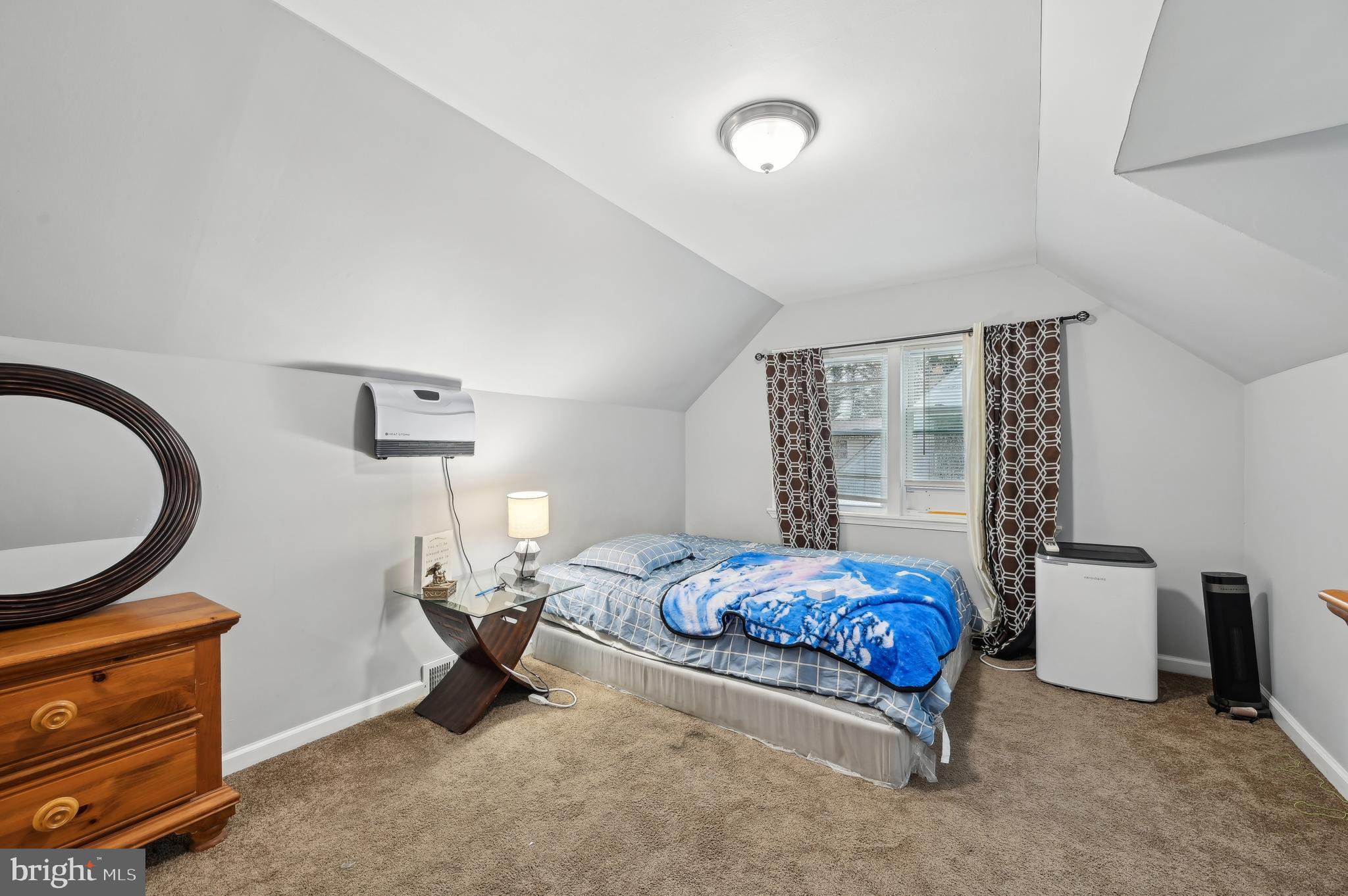 ROLAND TERRACE - Residential