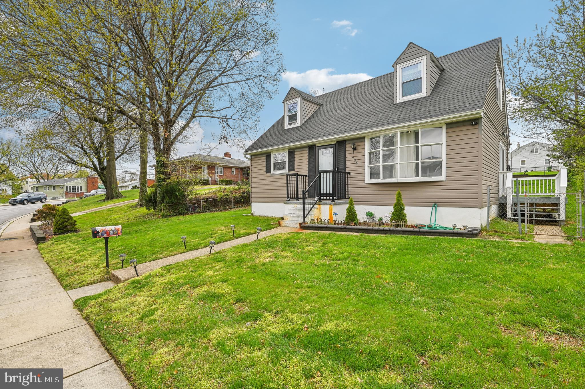 ROLAND TERRACE - Residential