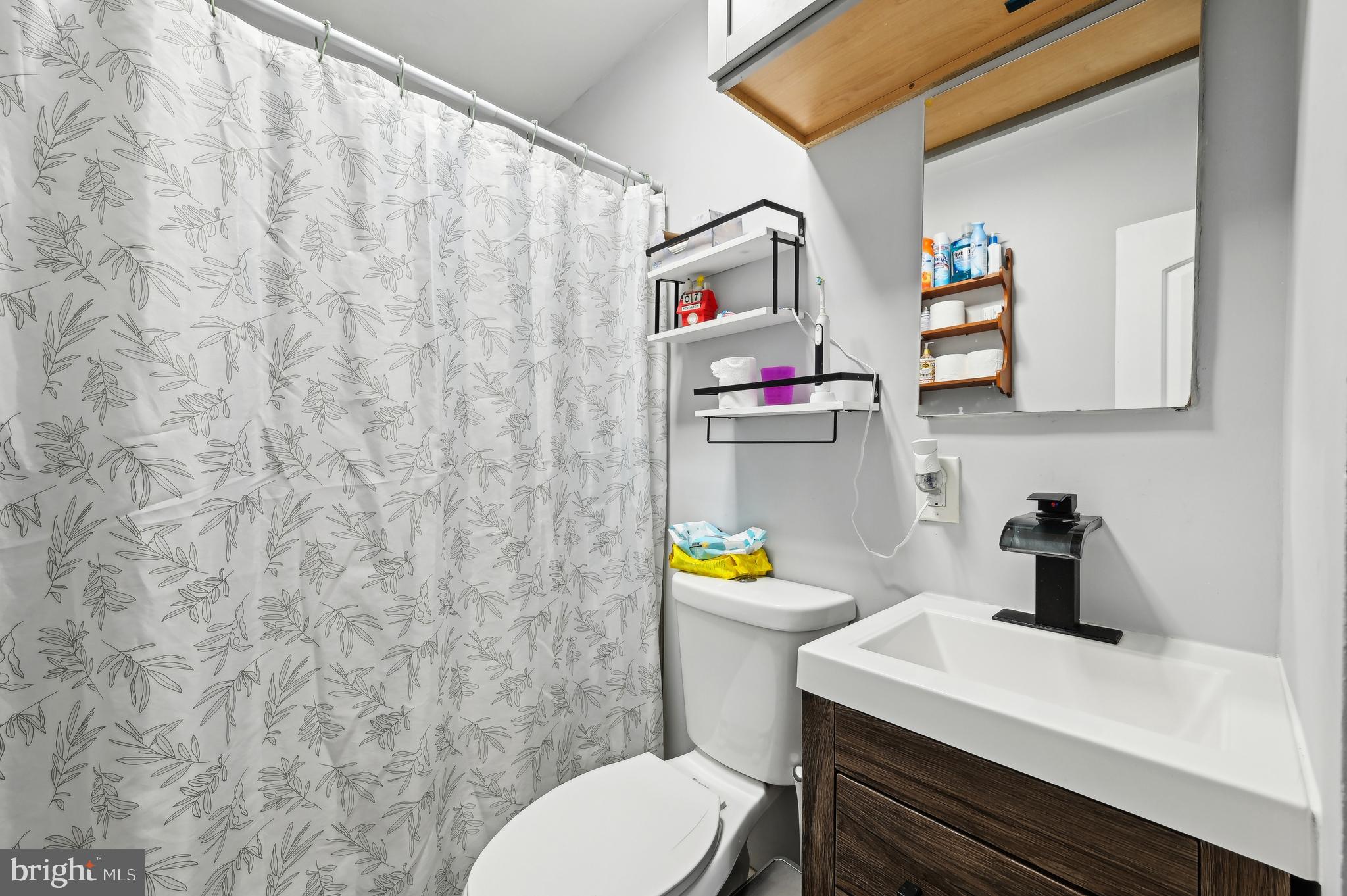 ROLAND TERRACE - Residential