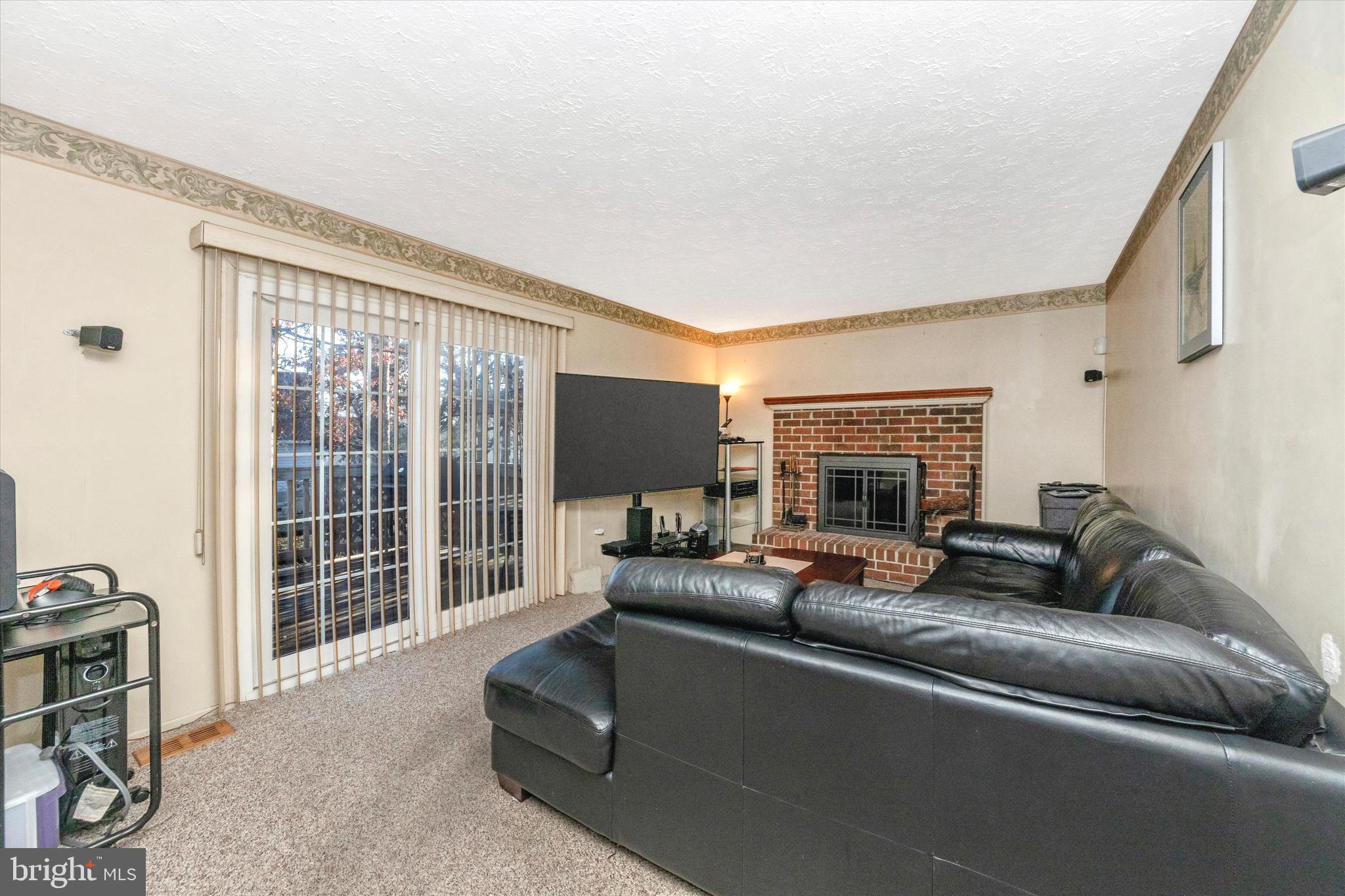 WESTLAKE VILLAGE - Residential