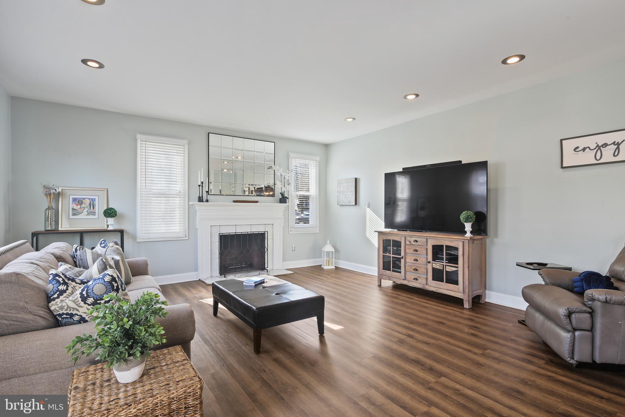 OAK GROVE - Residential