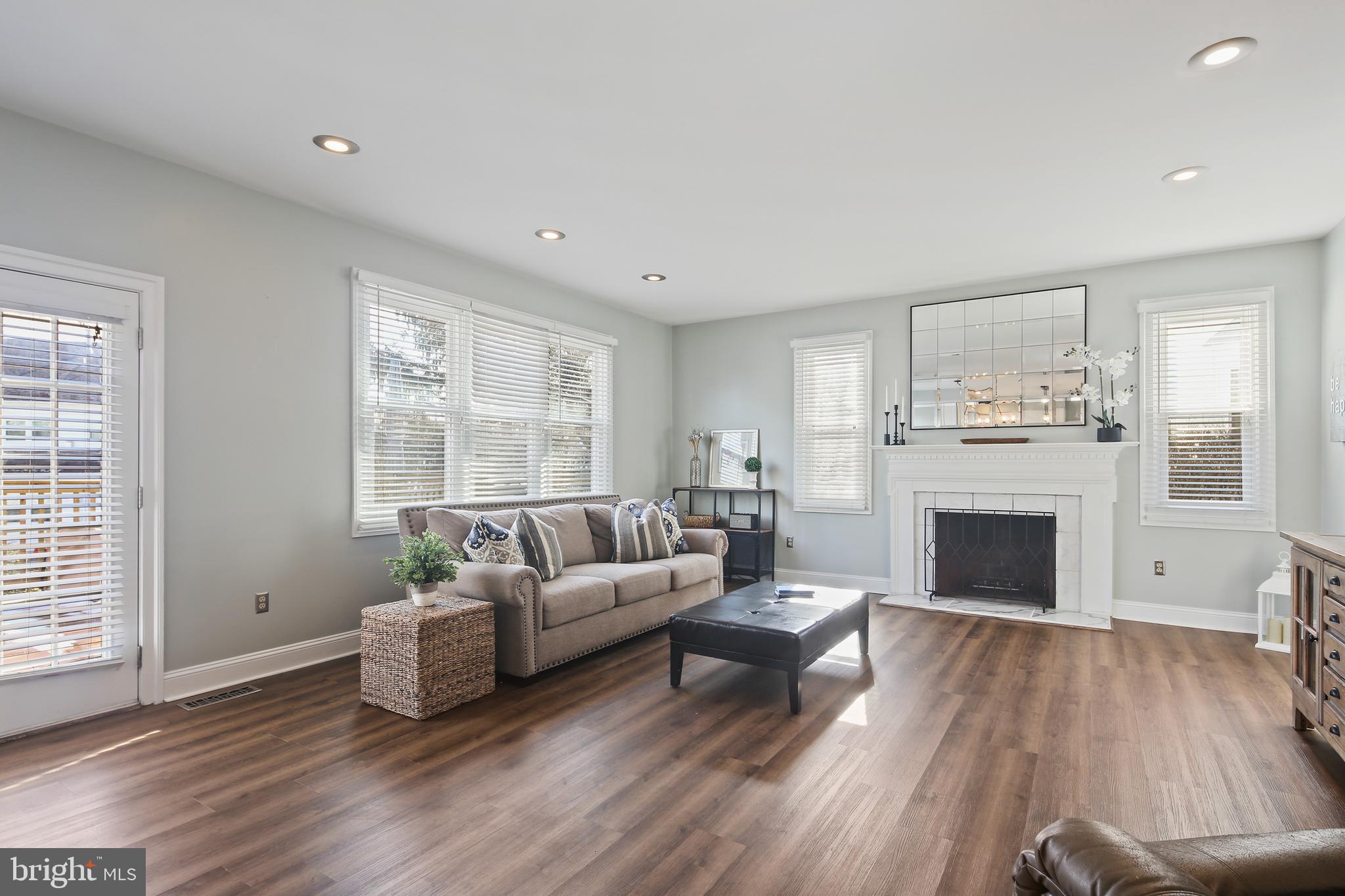 OAK GROVE - Residential