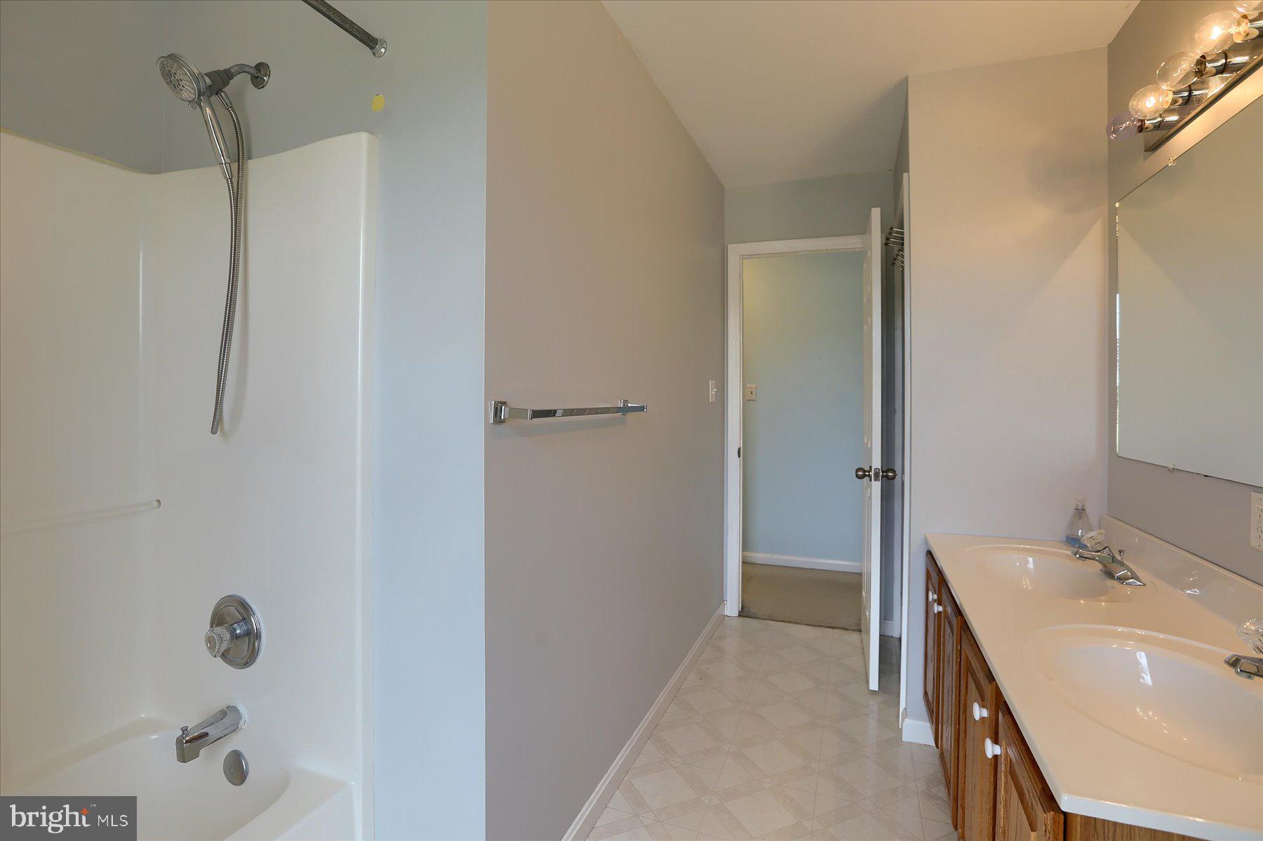 BROOKRIDGE - Residential