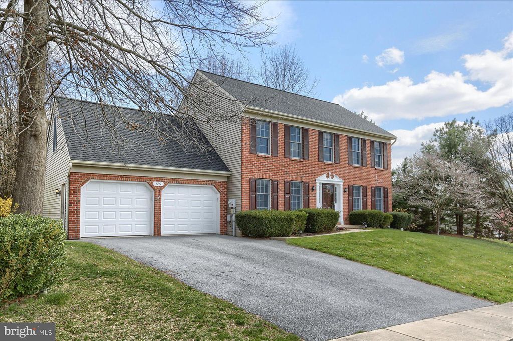 Photo of 639 Buckingham Boulevard, Elizabethtown, PA 17022 (MLS # PALA2048360)