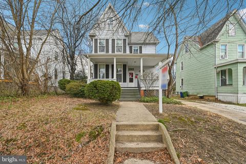 Photo of 5607 Fair Oaks Avenue, BALTIMORE, MD 21214 (MLS # MDBA2205468)