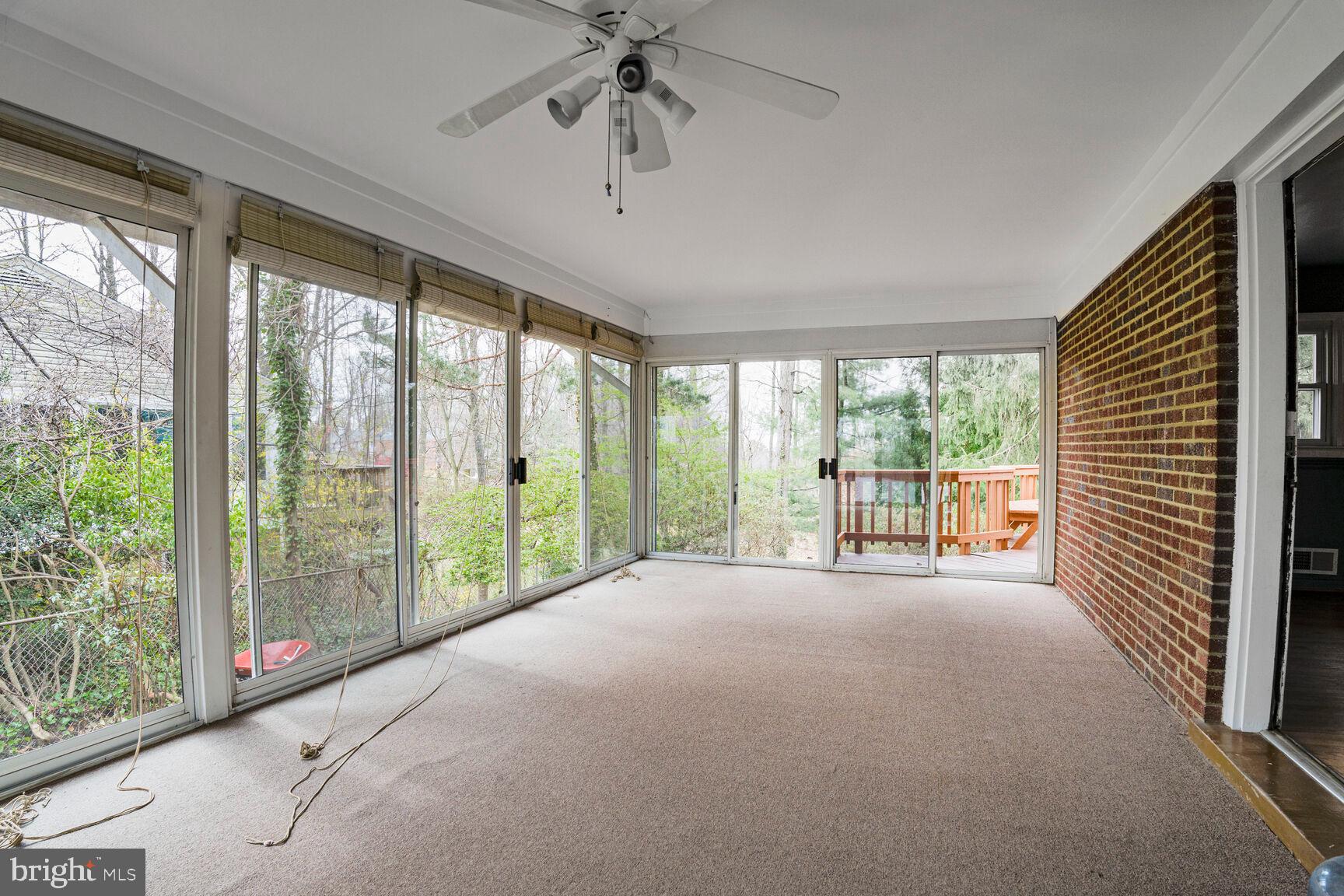 FONTAINEBLEAU ESTATES - Residential