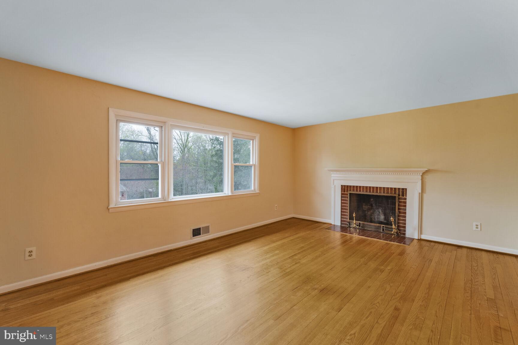 FONTAINEBLEAU ESTATES - Residential