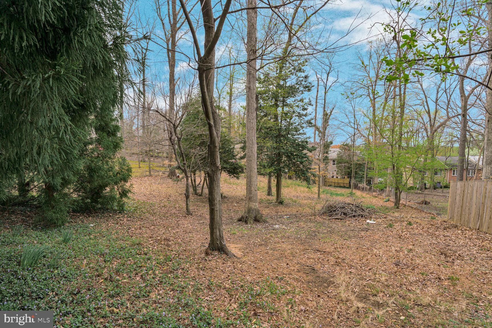 FONTAINEBLEAU ESTATES - Residential