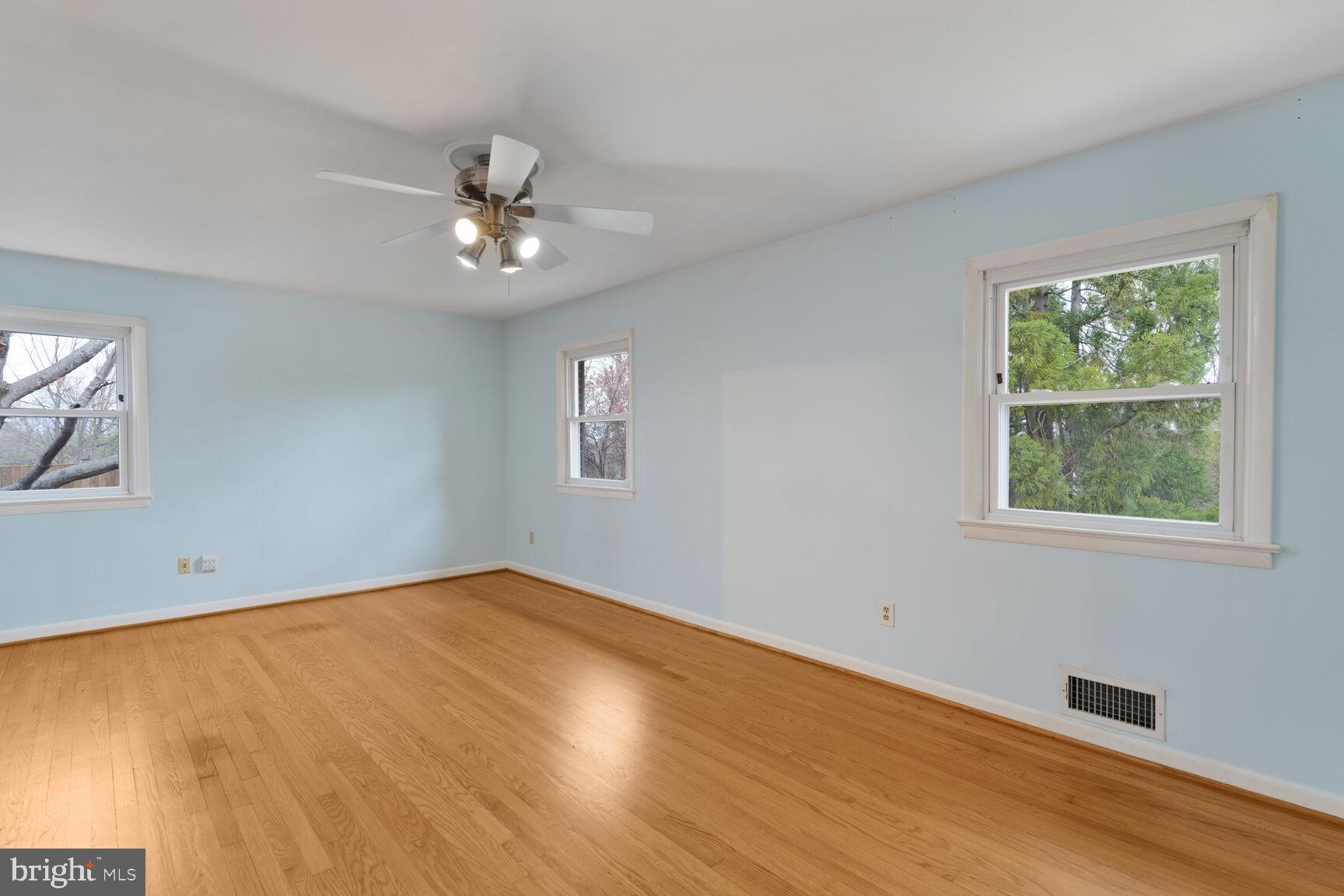 FONTAINEBLEAU ESTATES - Residential