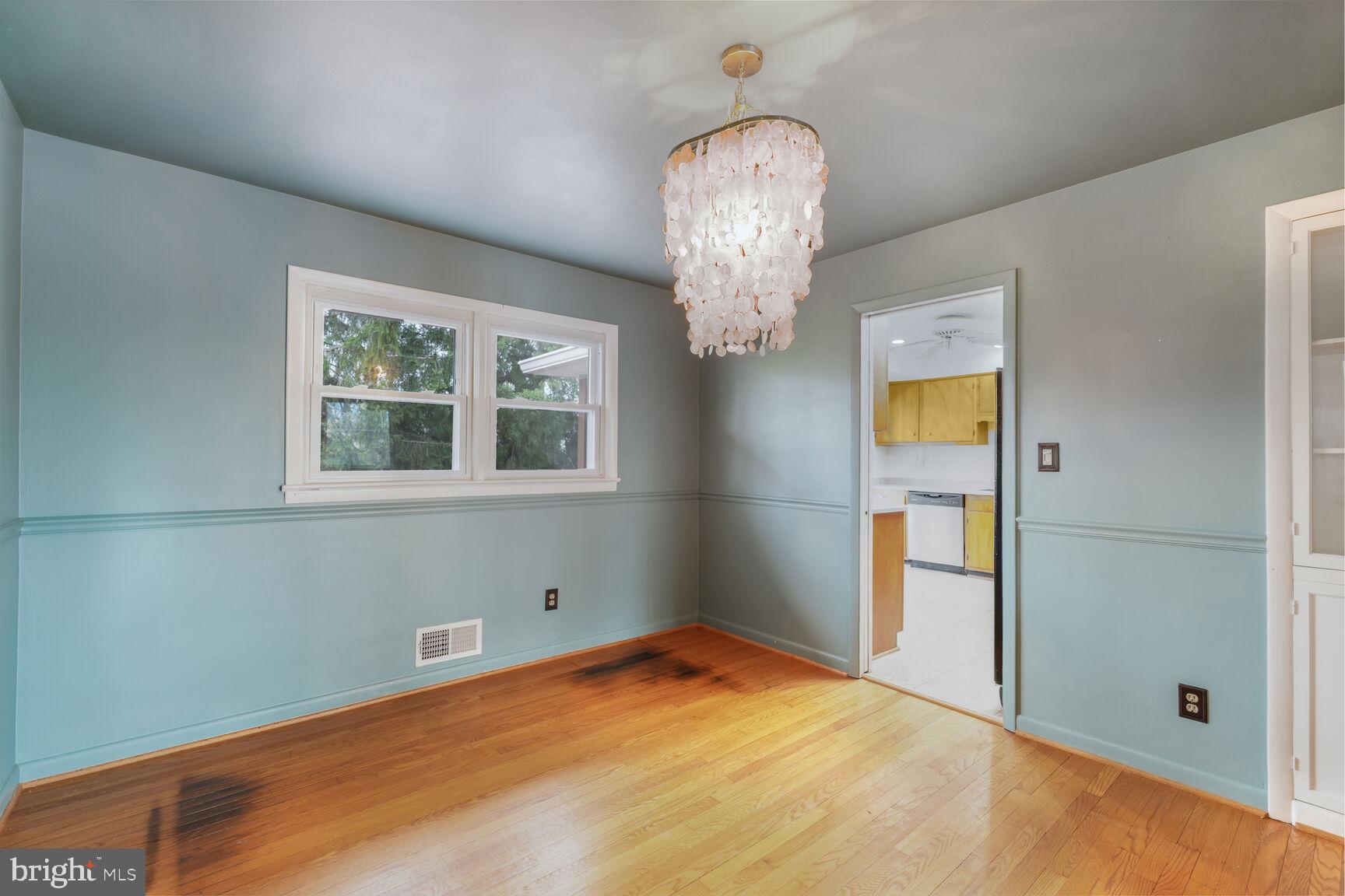 FONTAINEBLEAU ESTATES - Residential