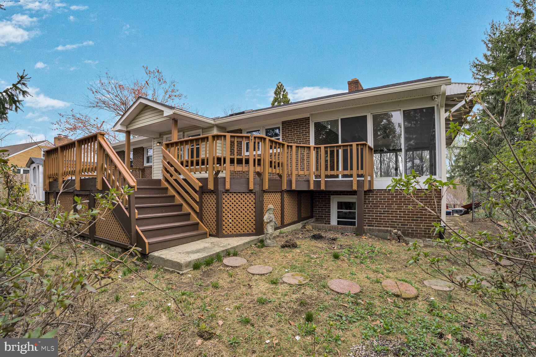 FONTAINEBLEAU ESTATES - Residential