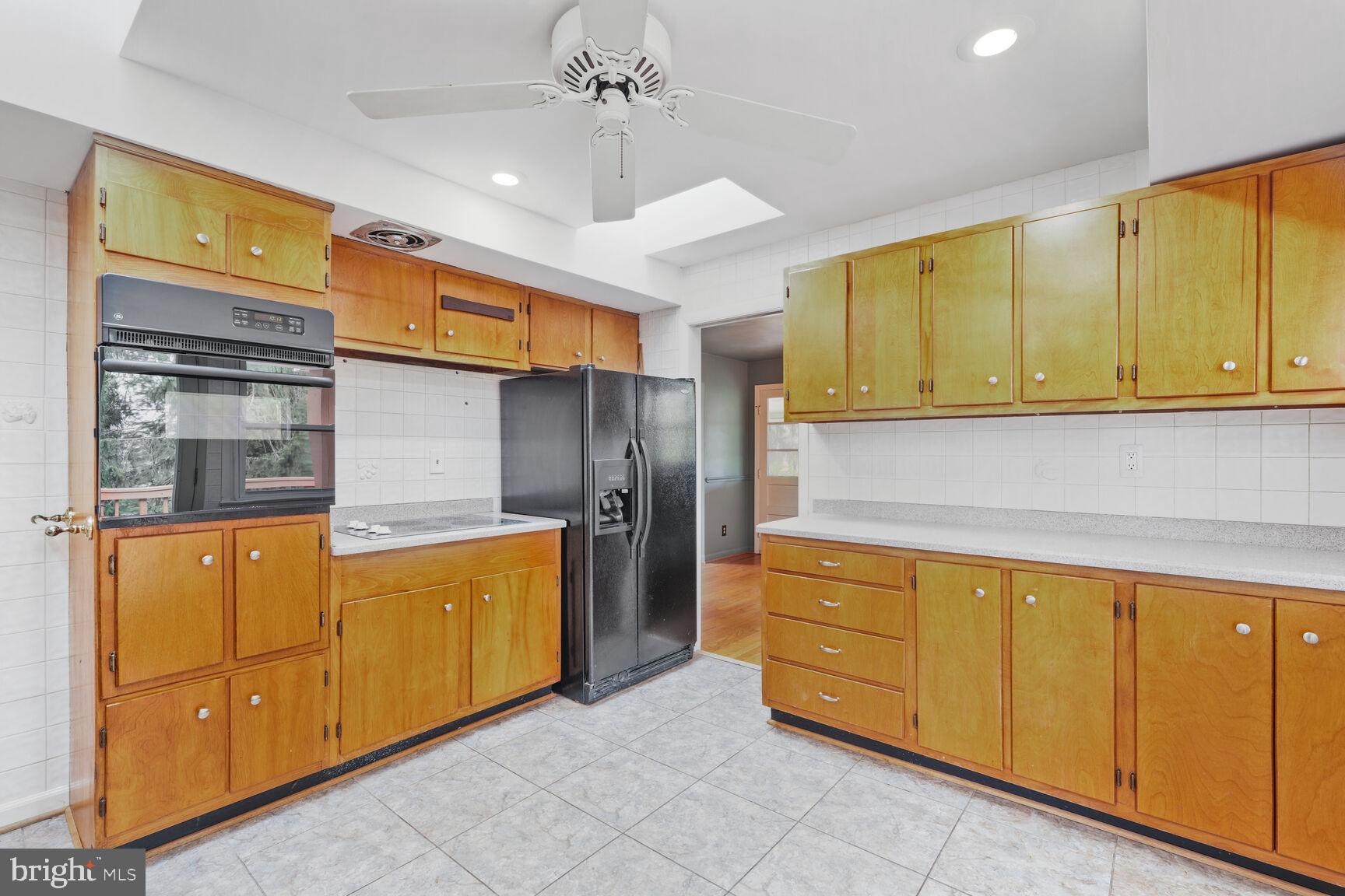 FONTAINEBLEAU ESTATES - Residential