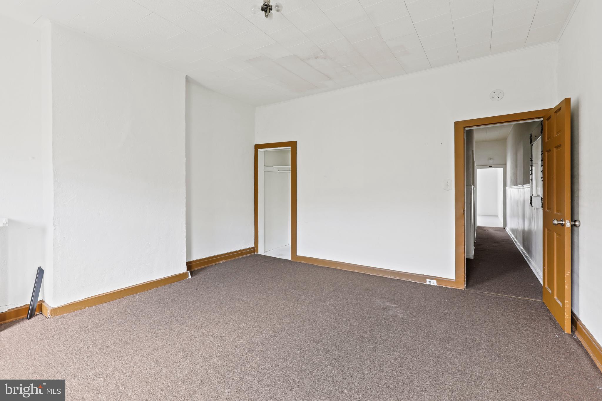 HIGHLANDTOWN - Residential Income