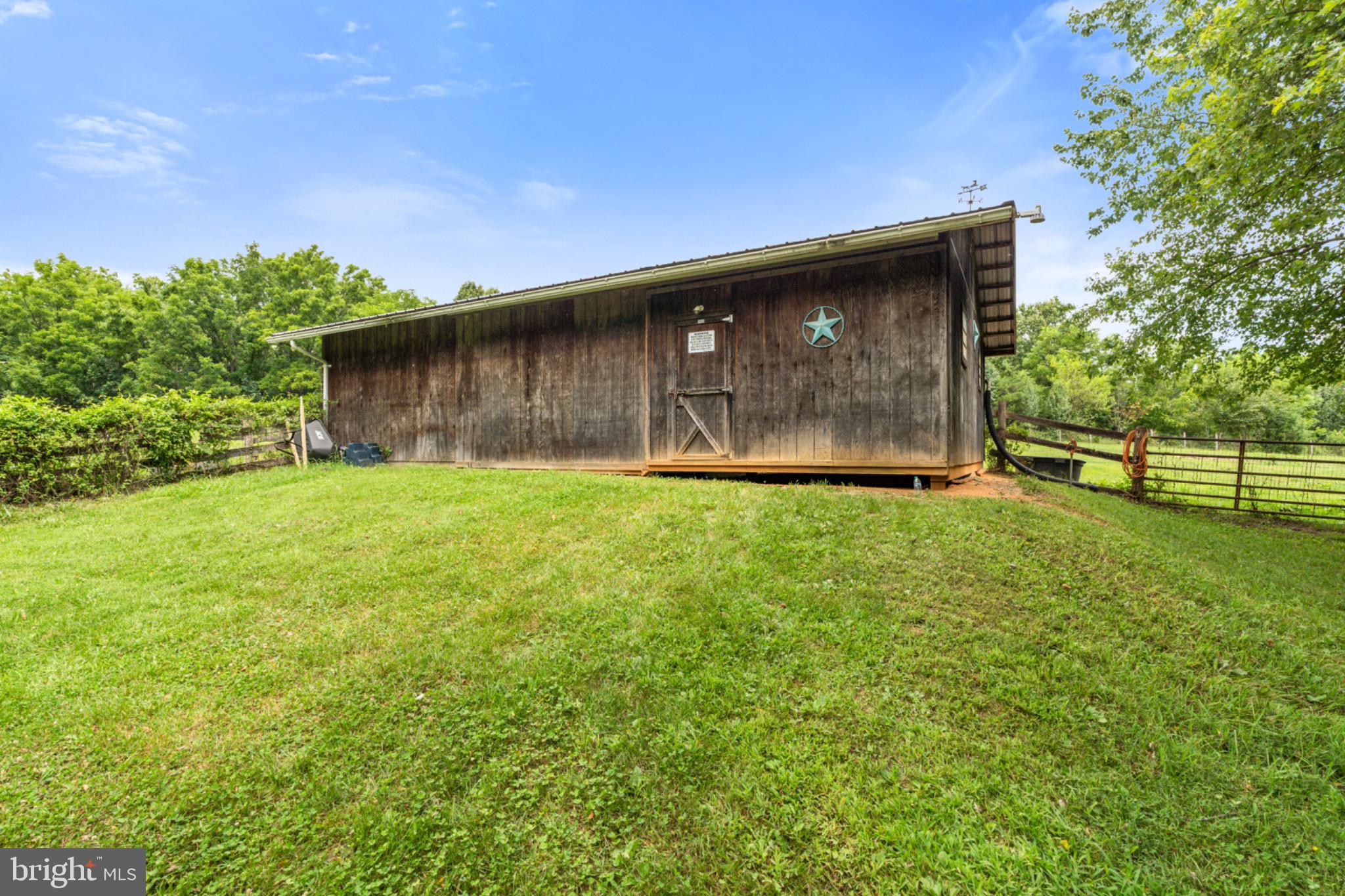 LEISURE ACRES - Residential