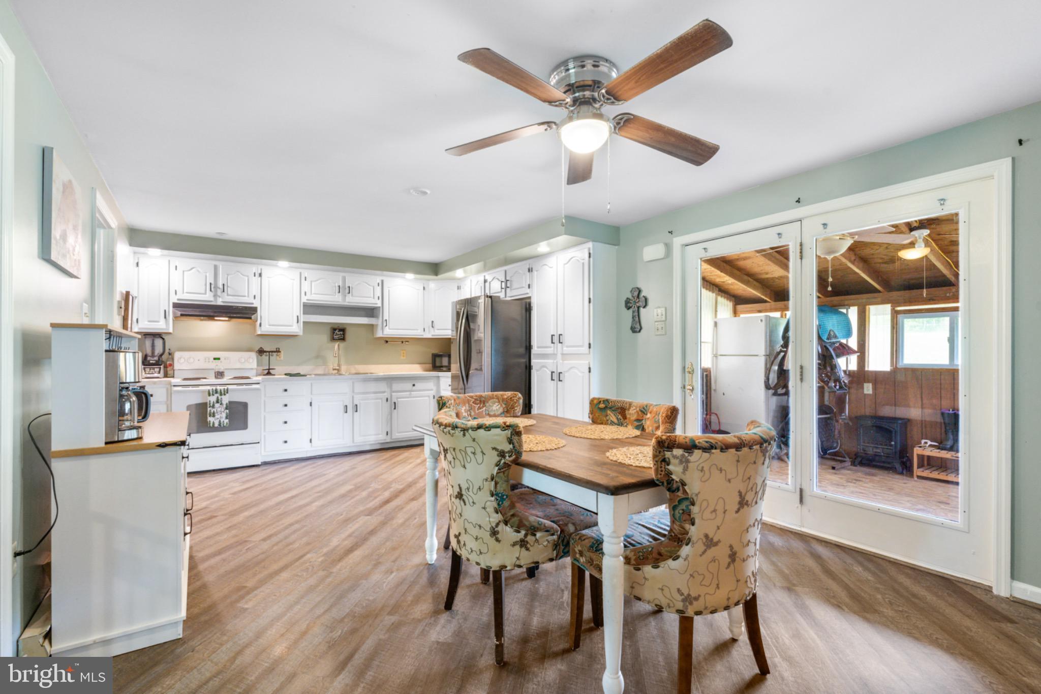 LEISURE ACRES - Residential