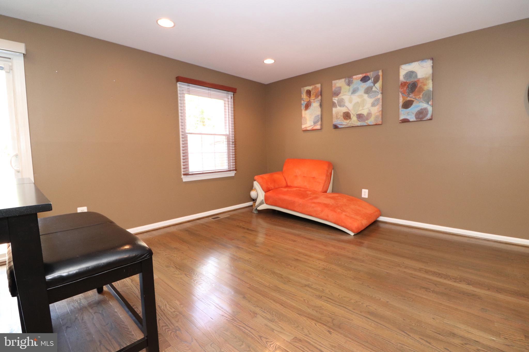 PINECREST HEIGHTS - Residential