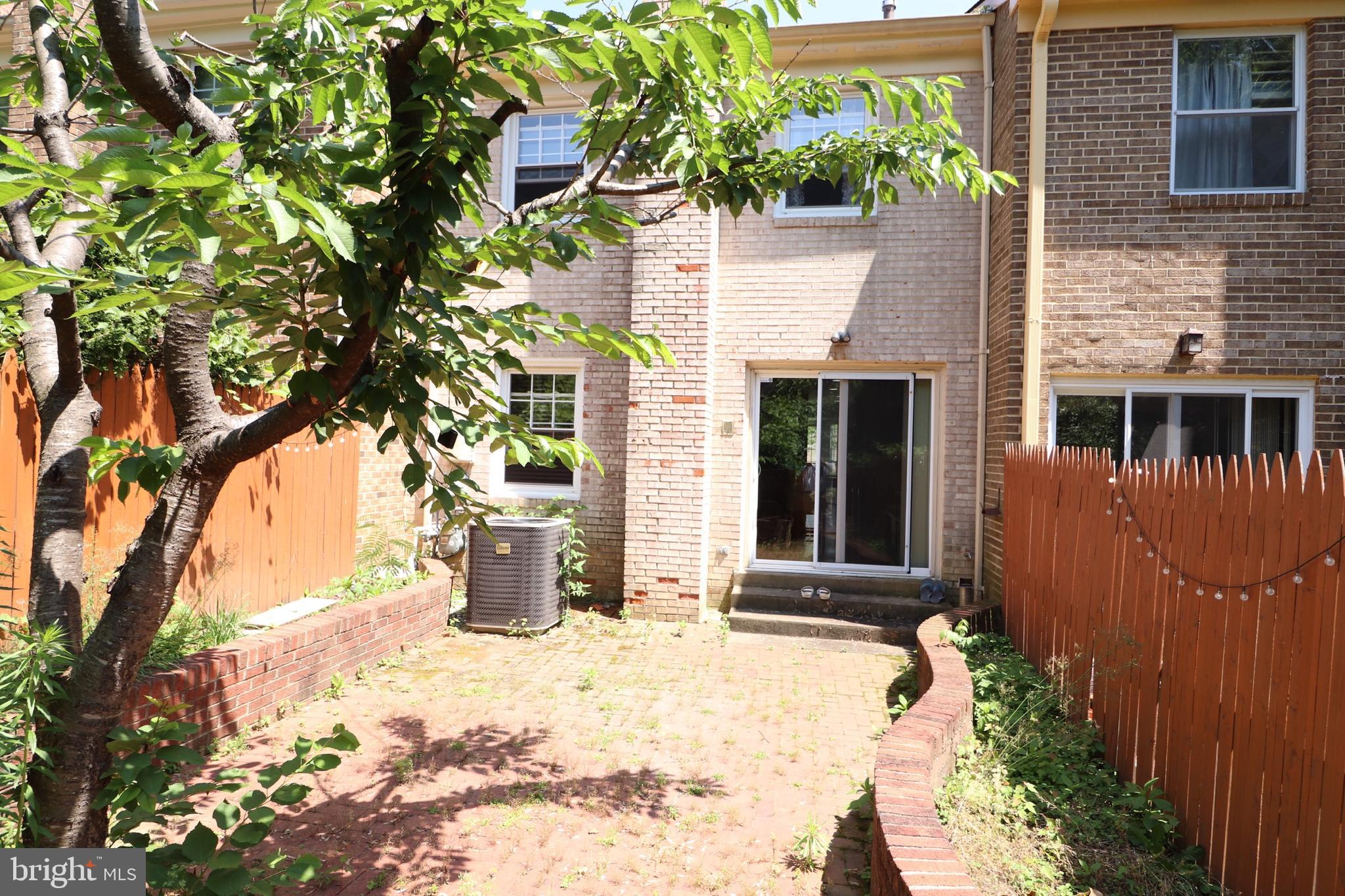 PINECREST HEIGHTS - Residential