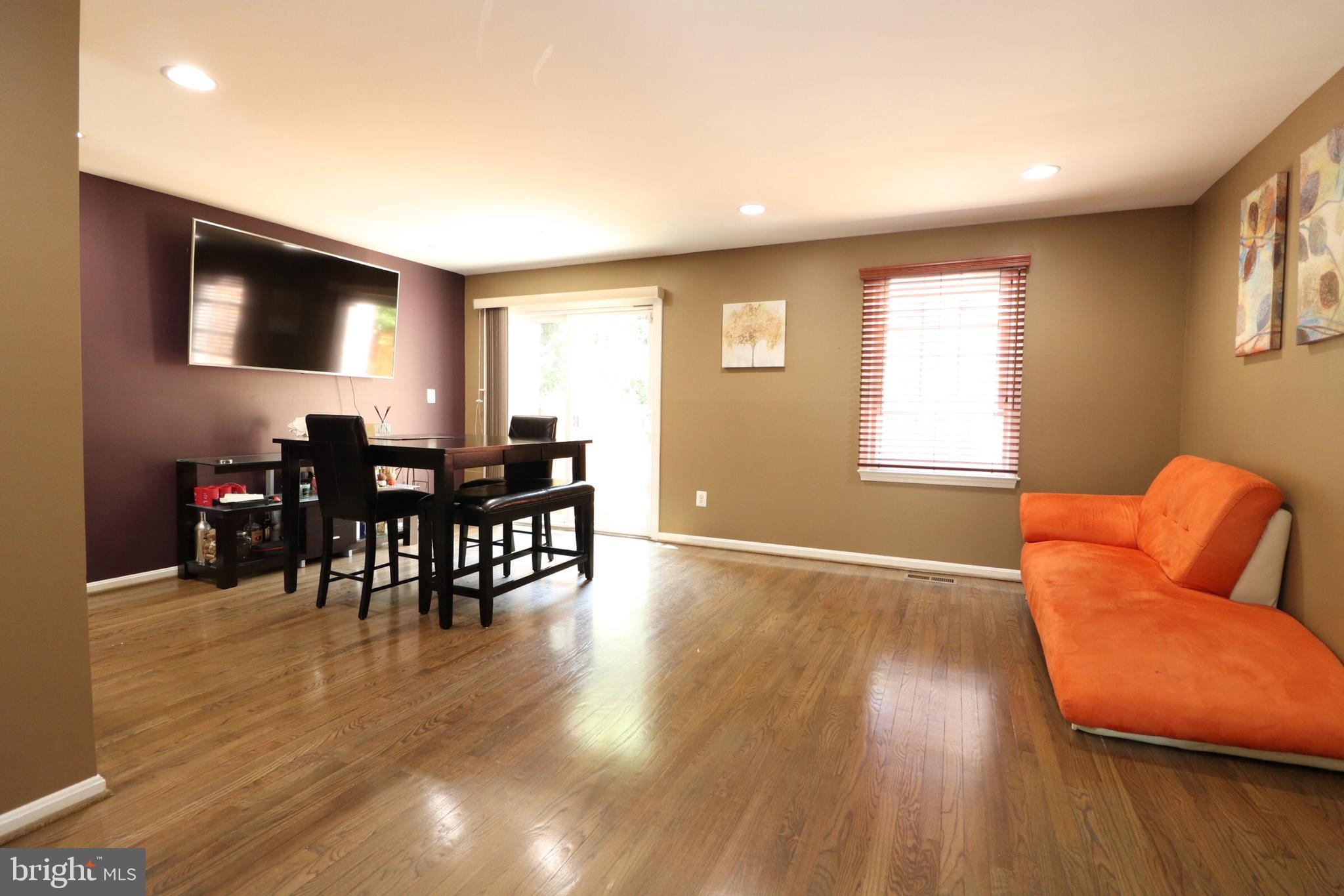 PINECREST HEIGHTS - Residential