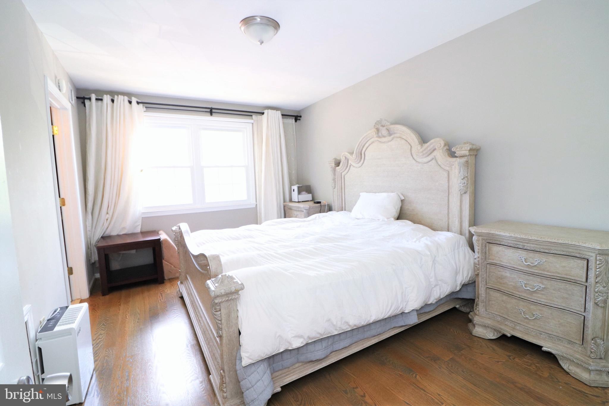 PINECREST HEIGHTS - Residential