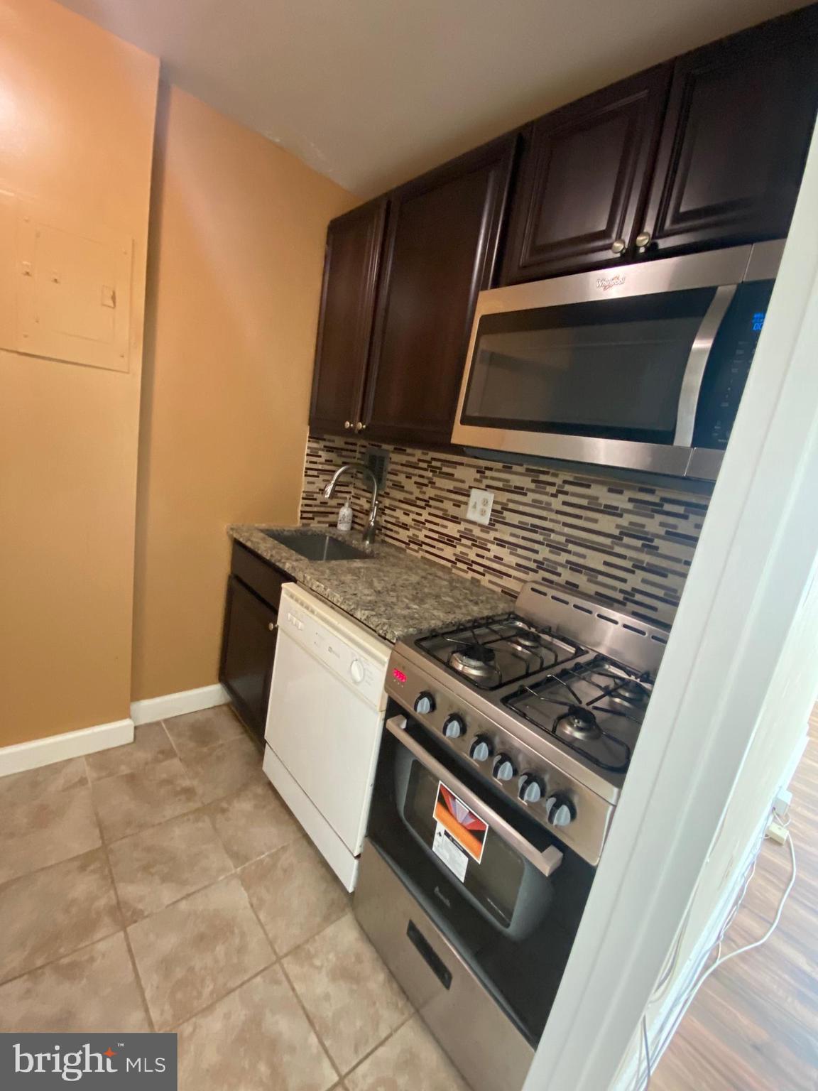 ROSSLYN - Residential