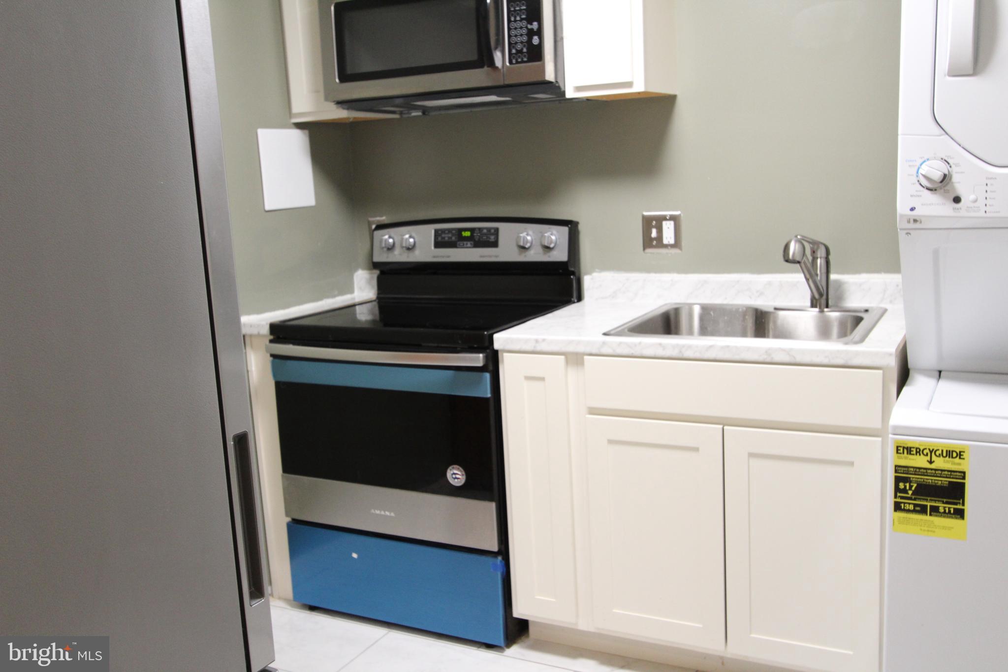 SHAMROCK MANOR - Residential Lease