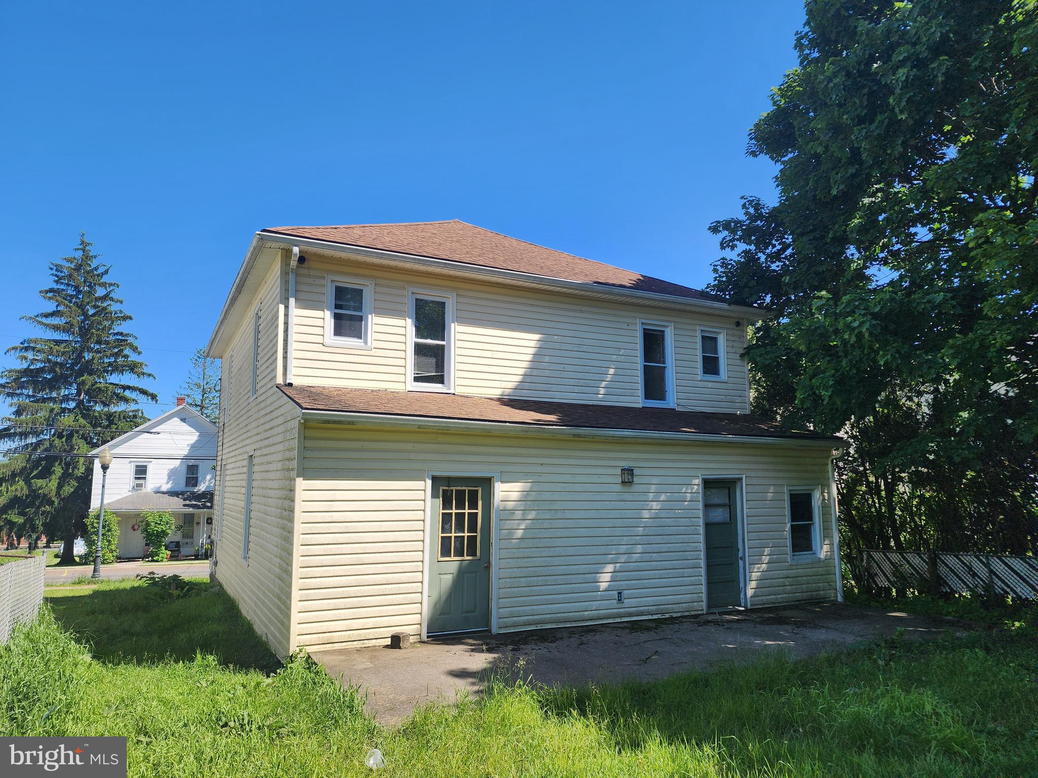 135 CENTER STREET