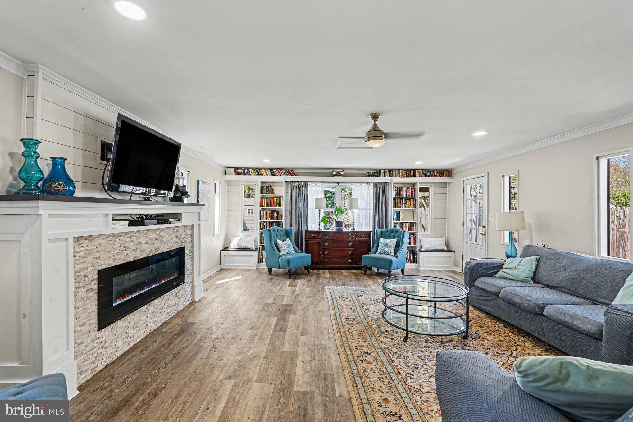 REVELL DOWNS - Residential