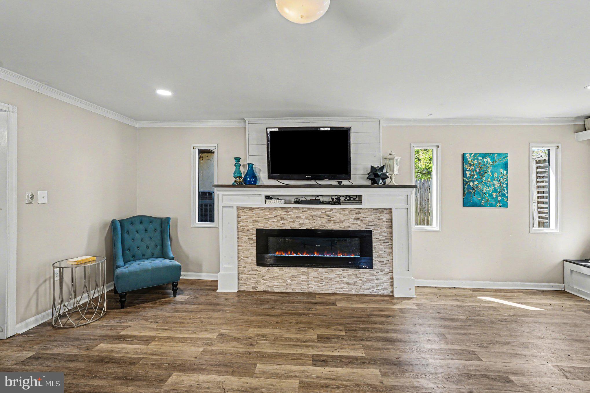 REVELL DOWNS - Residential