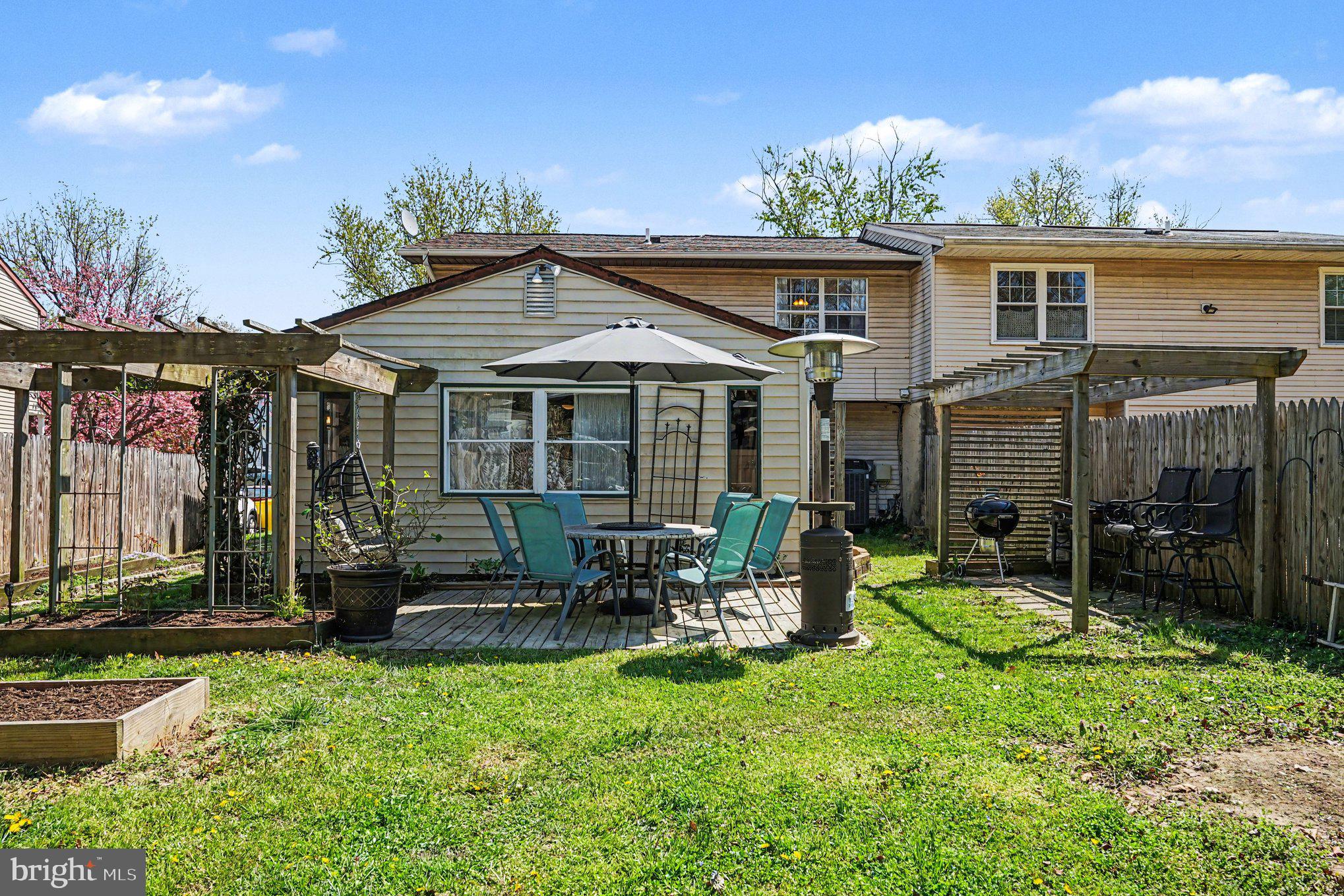 REVELL DOWNS - Residential