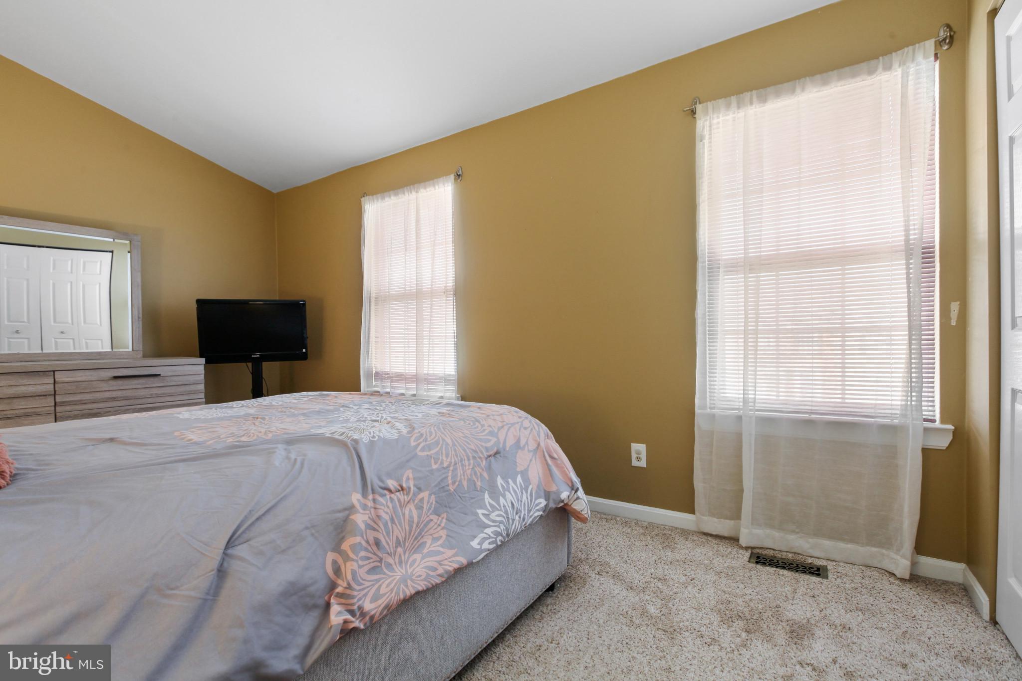 GOLDENWOOD - Residential