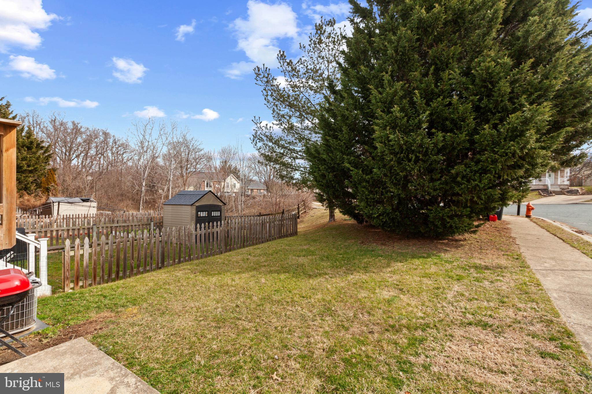 GOLDENWOOD - Residential