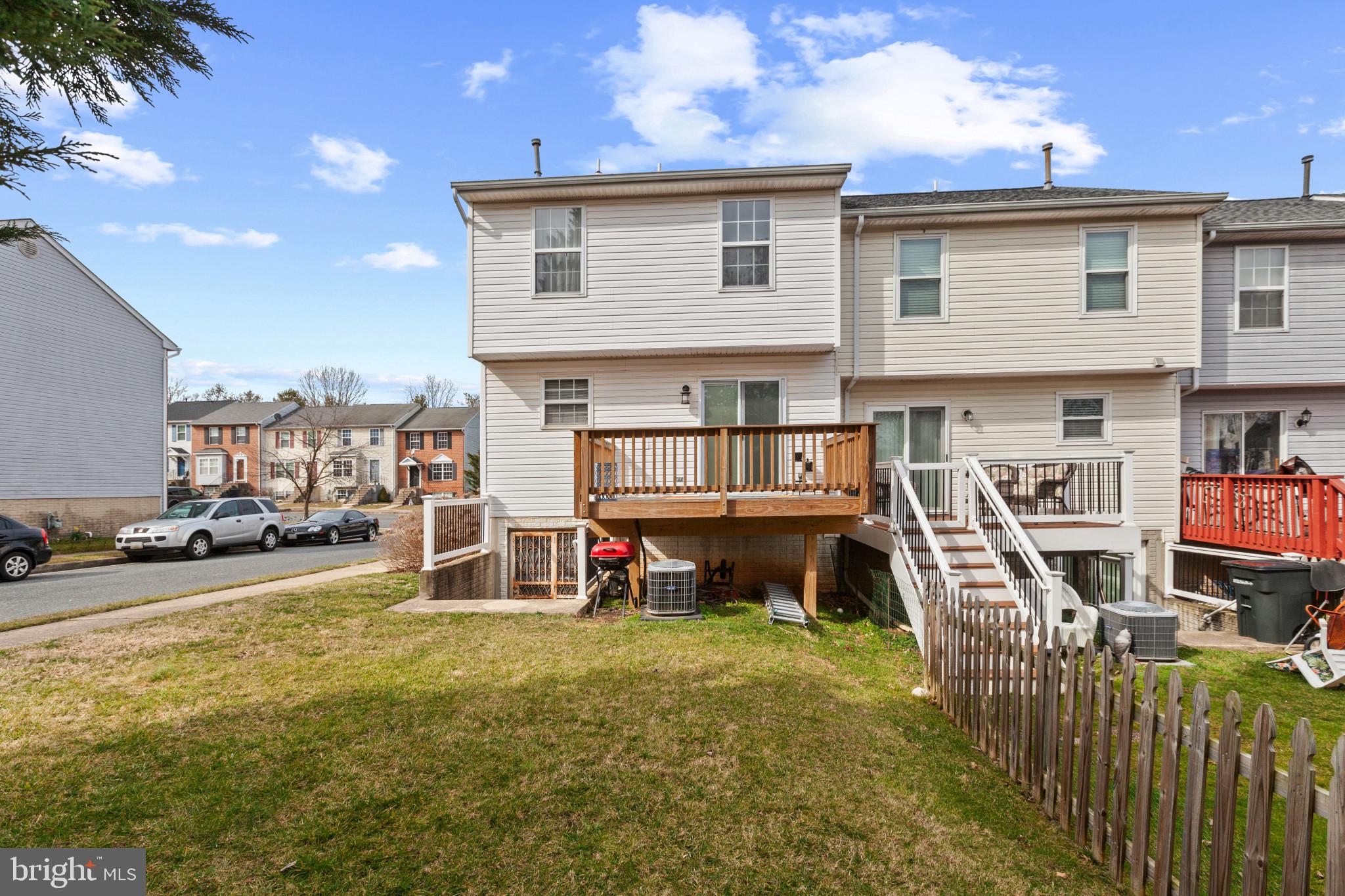 GOLDENWOOD - Residential