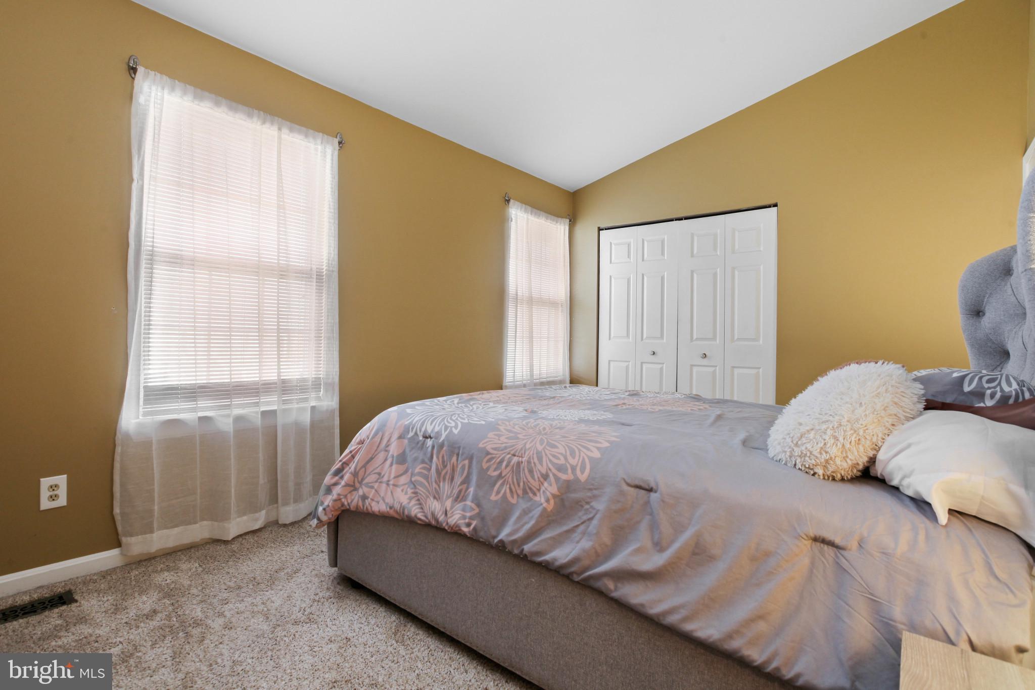 GOLDENWOOD - Residential