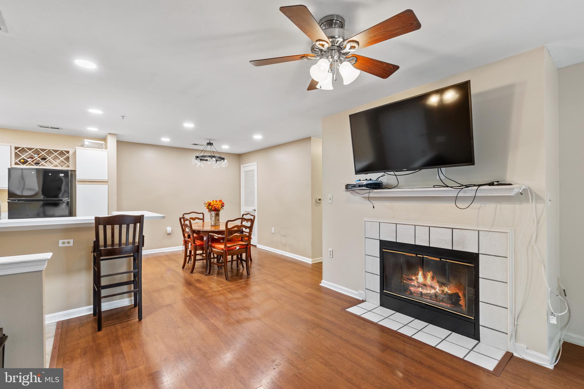 SILVERBROOK - Residential