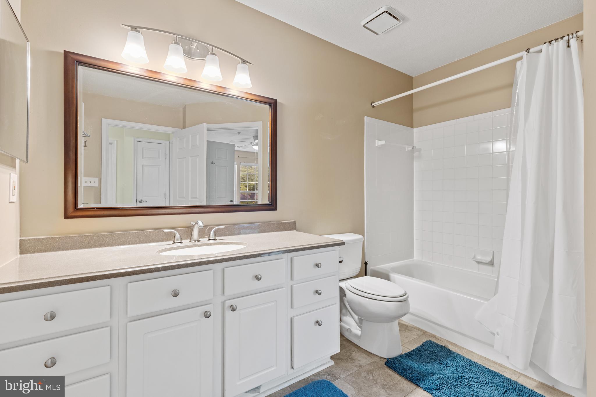 SILVERBROOK - Residential