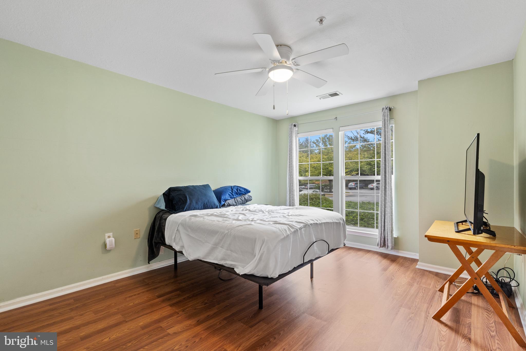 SILVERBROOK - Residential