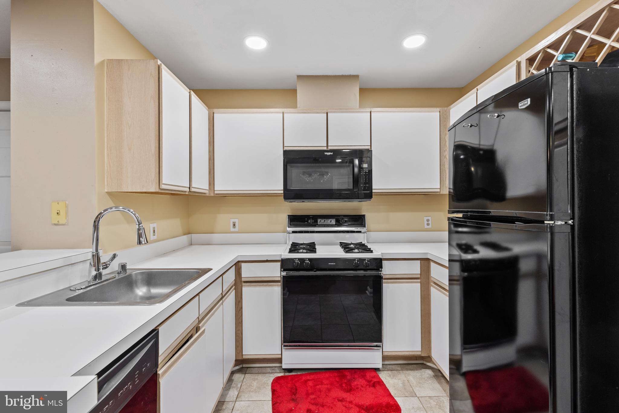 SILVERBROOK - Residential