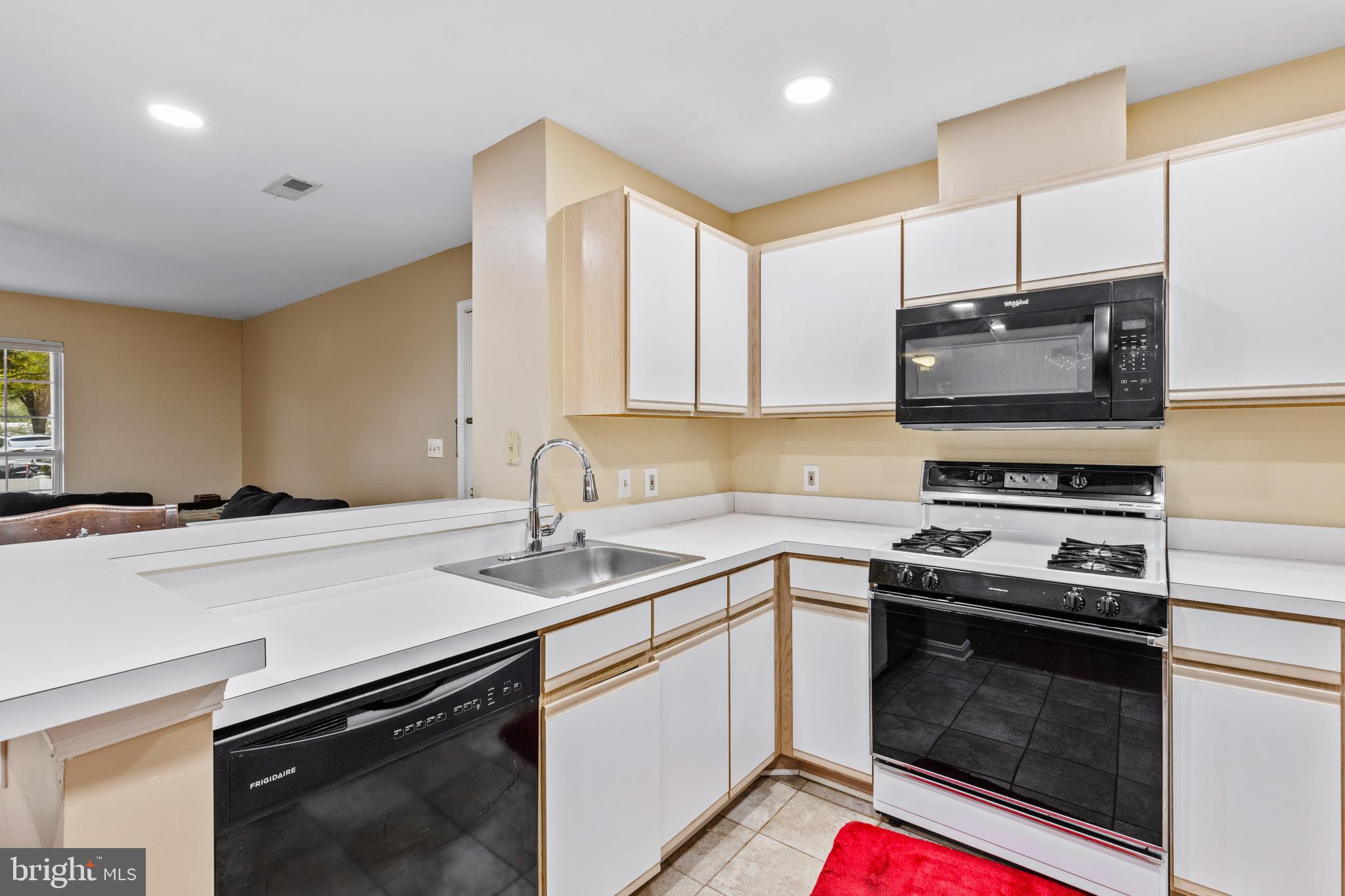 SILVERBROOK - Residential