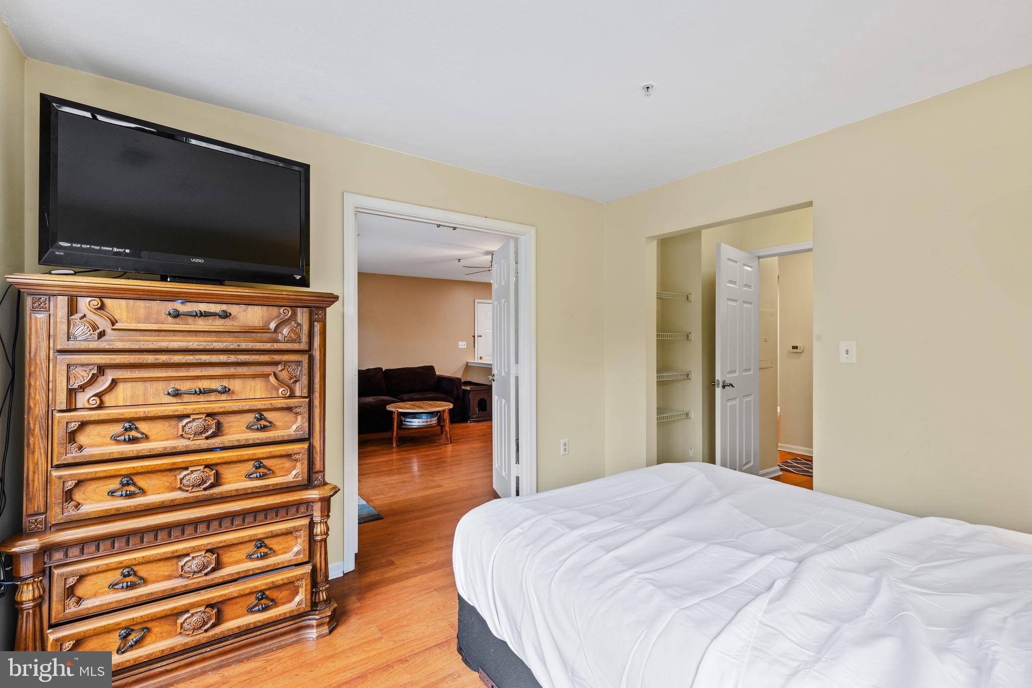 SILVERBROOK - Residential