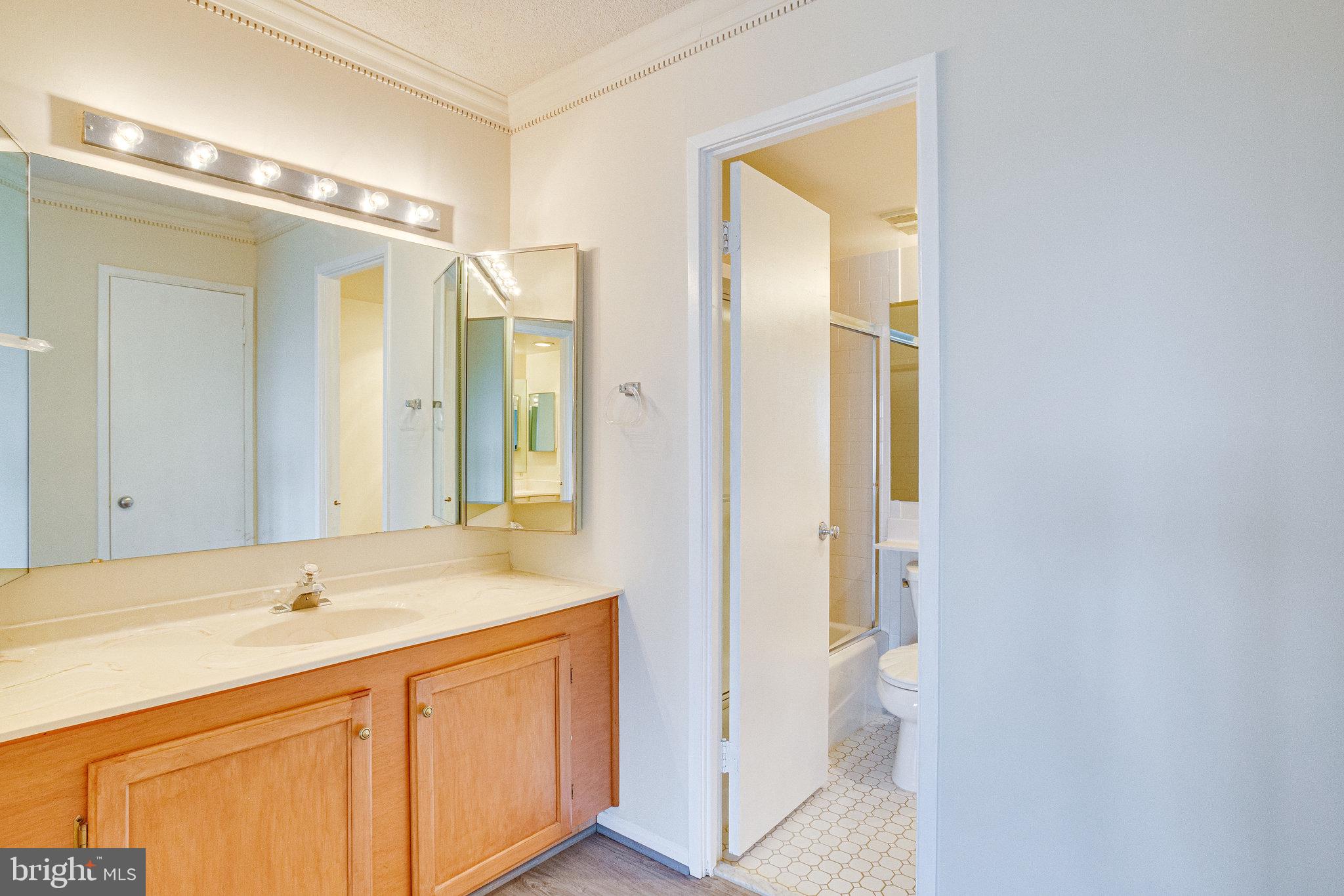 WATERGATE AT LANDMARK - Residential