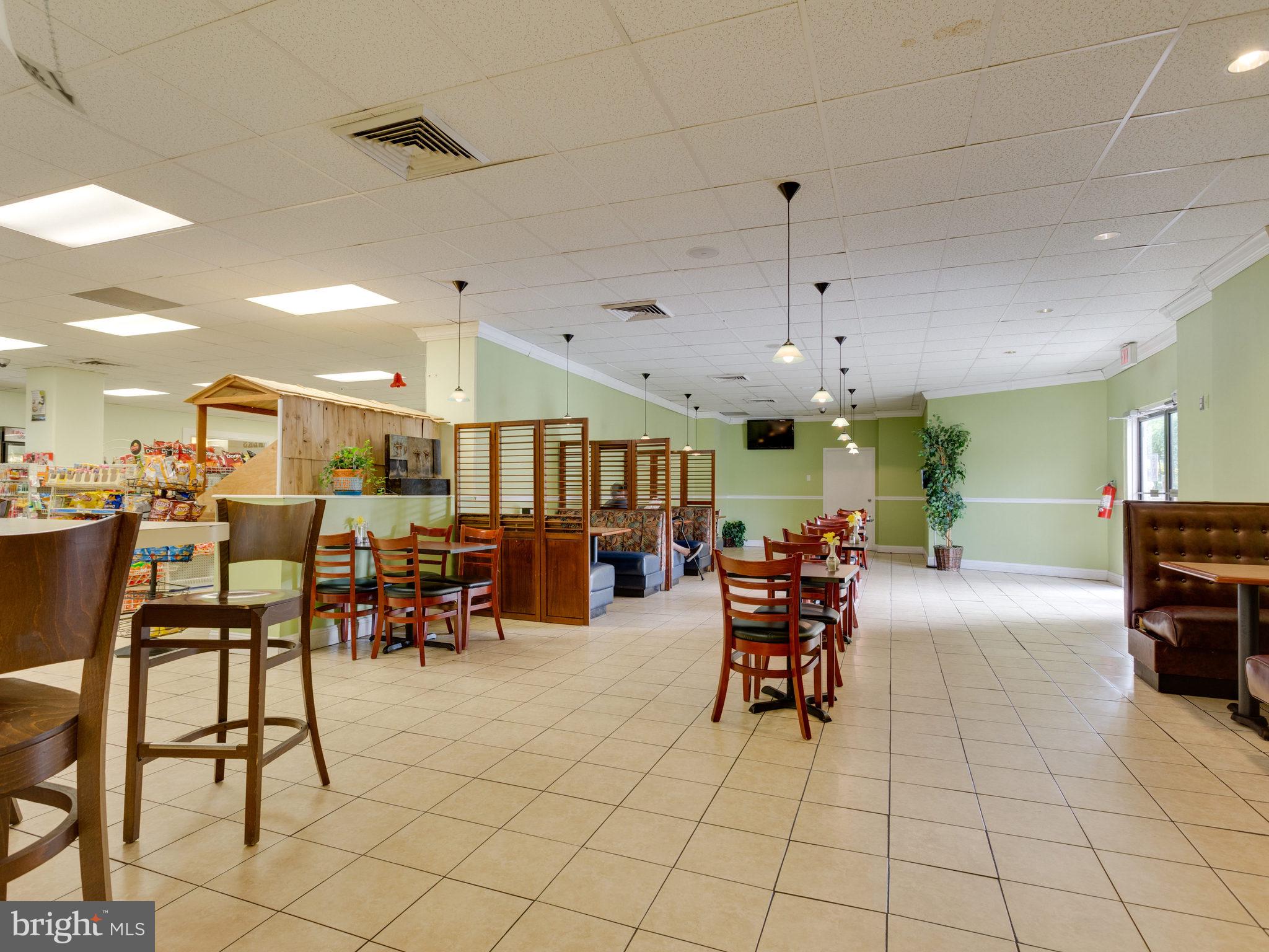 WATERGATE AT LANDMARK - Residential