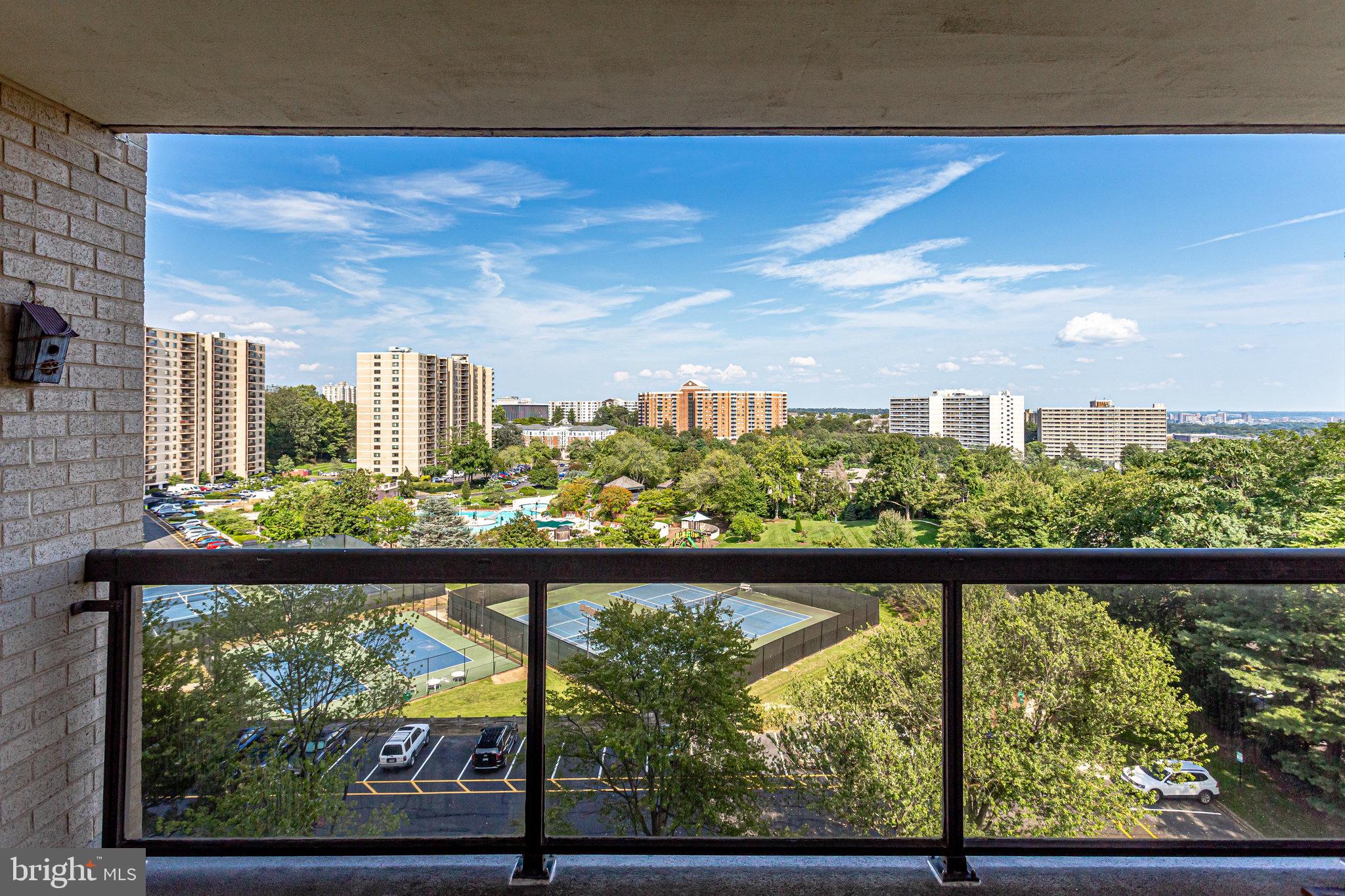 WATERGATE AT LANDMARK - Residential