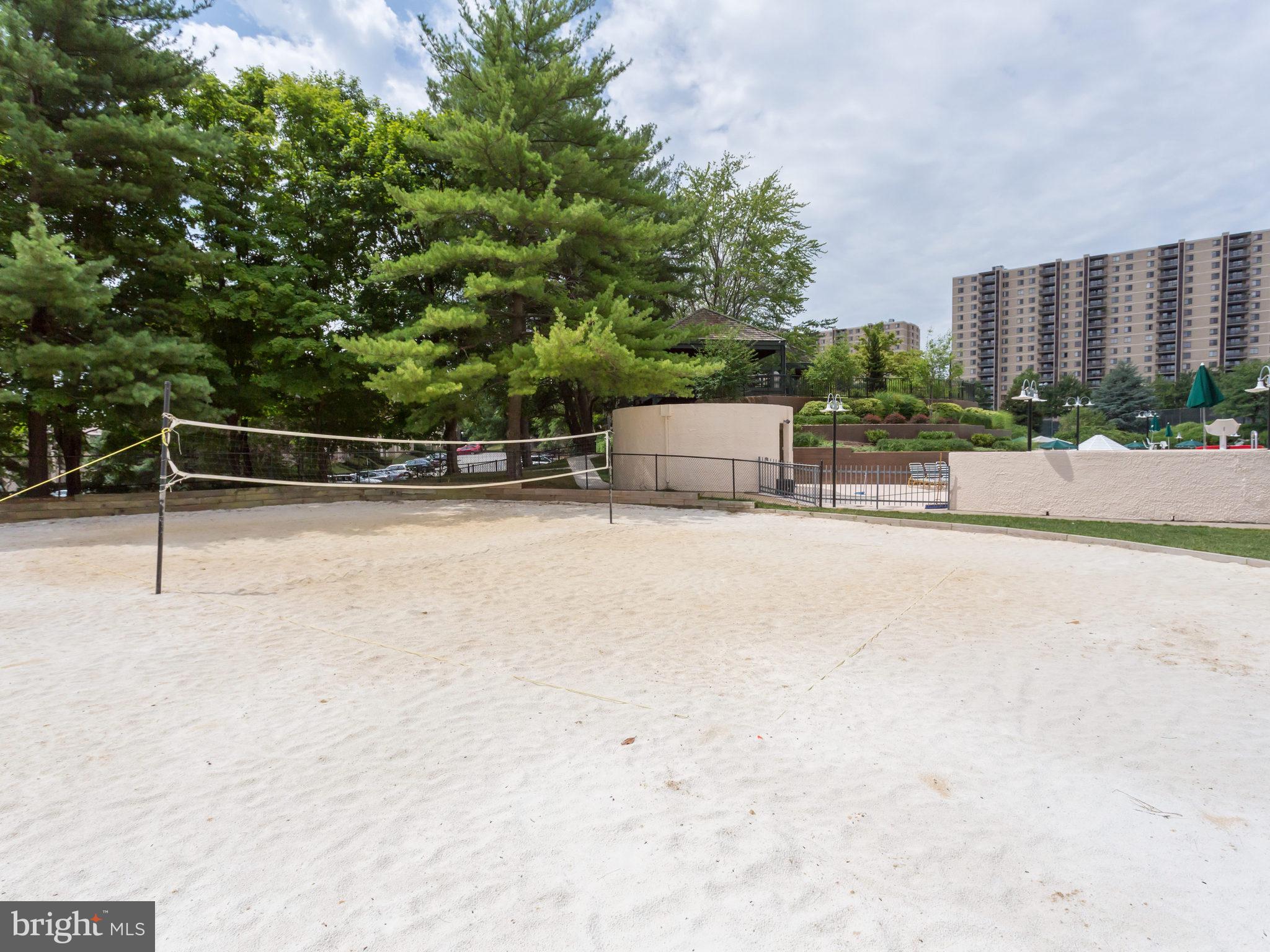 WATERGATE AT LANDMARK - Residential