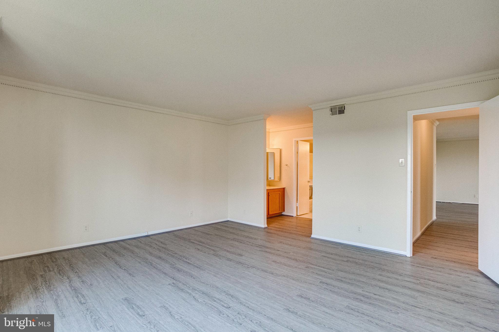 WATERGATE AT LANDMARK - Residential