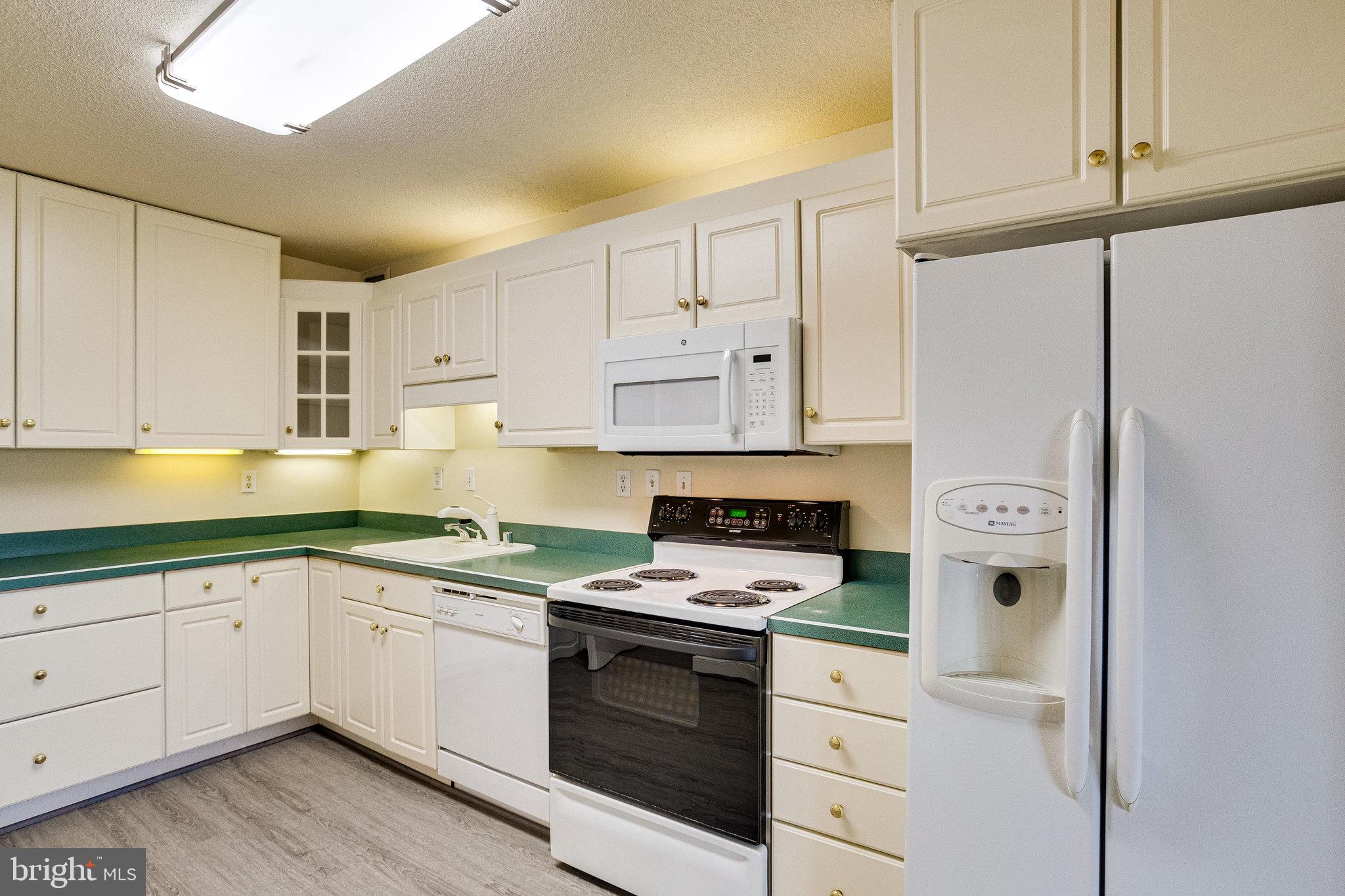 WATERGATE AT LANDMARK - Residential