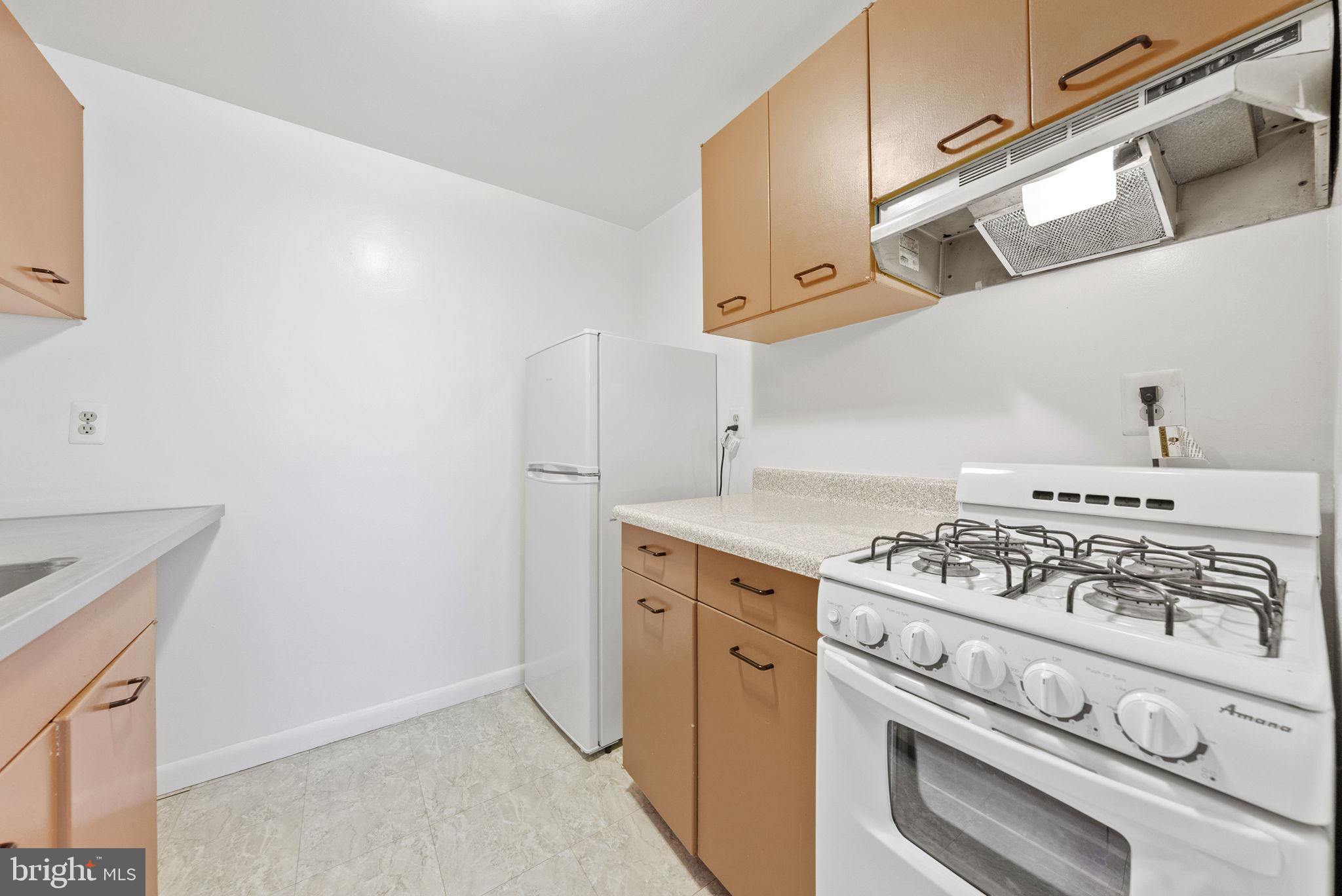 FORTY SIX HUNDRED - Residential