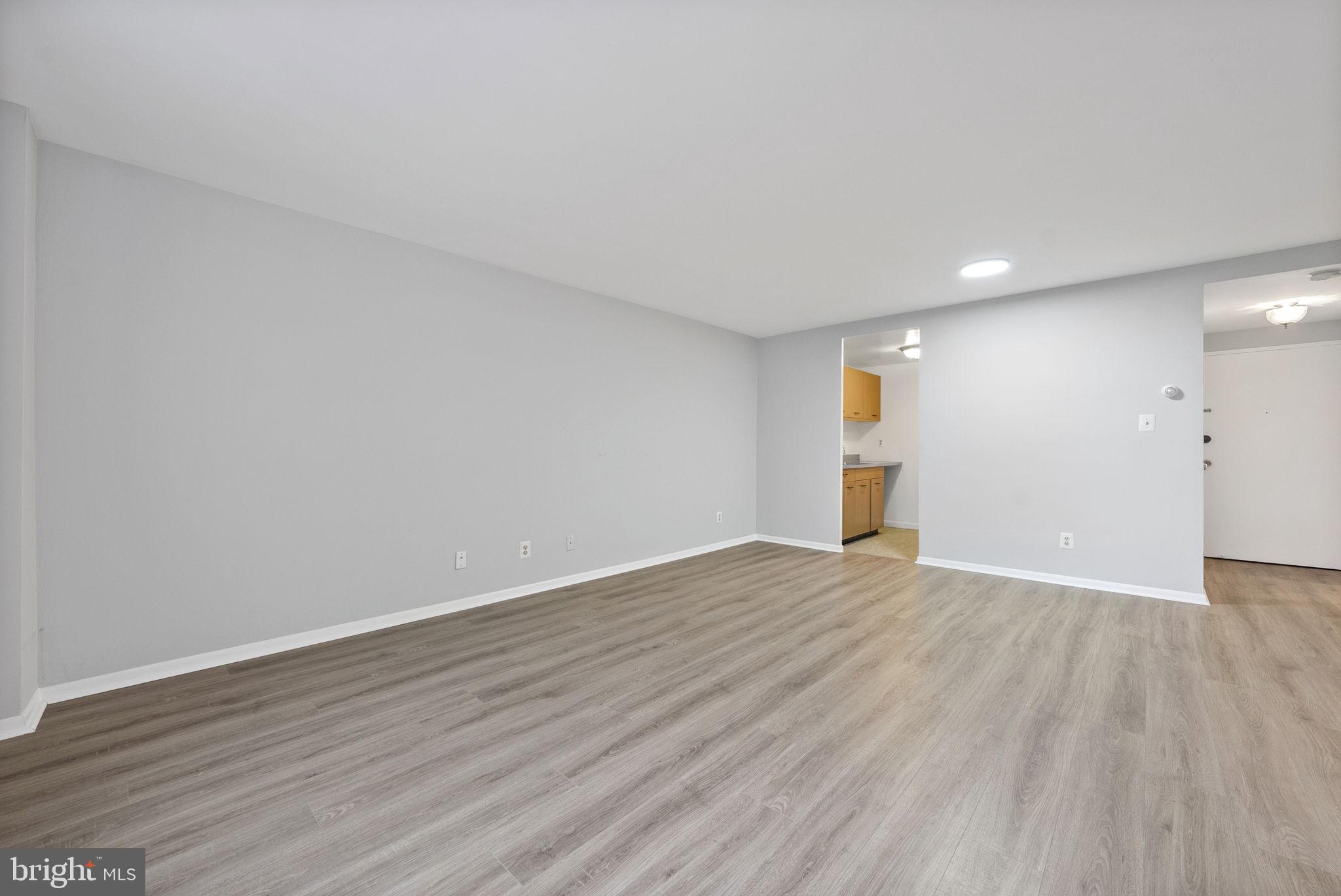 FORTY SIX HUNDRED - Residential