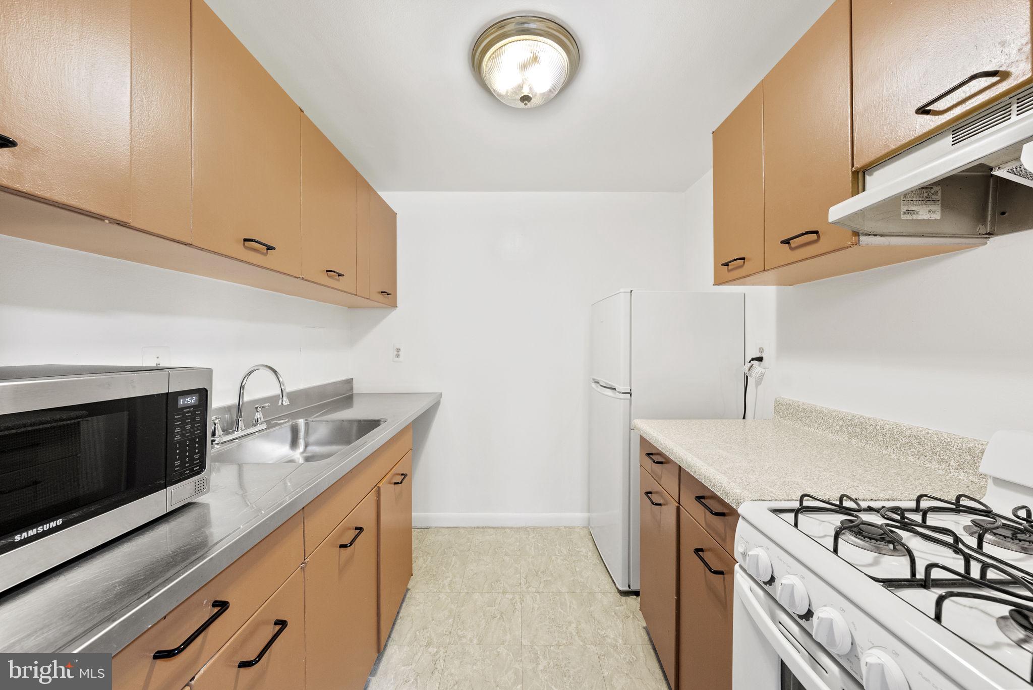 FORTY SIX HUNDRED - Residential