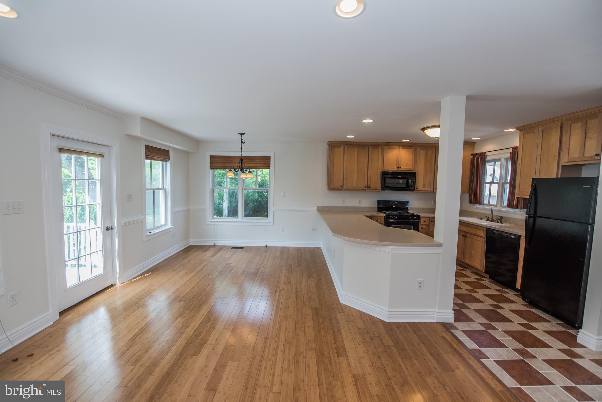 NONE -TOWN OF STRASBURG - Residential