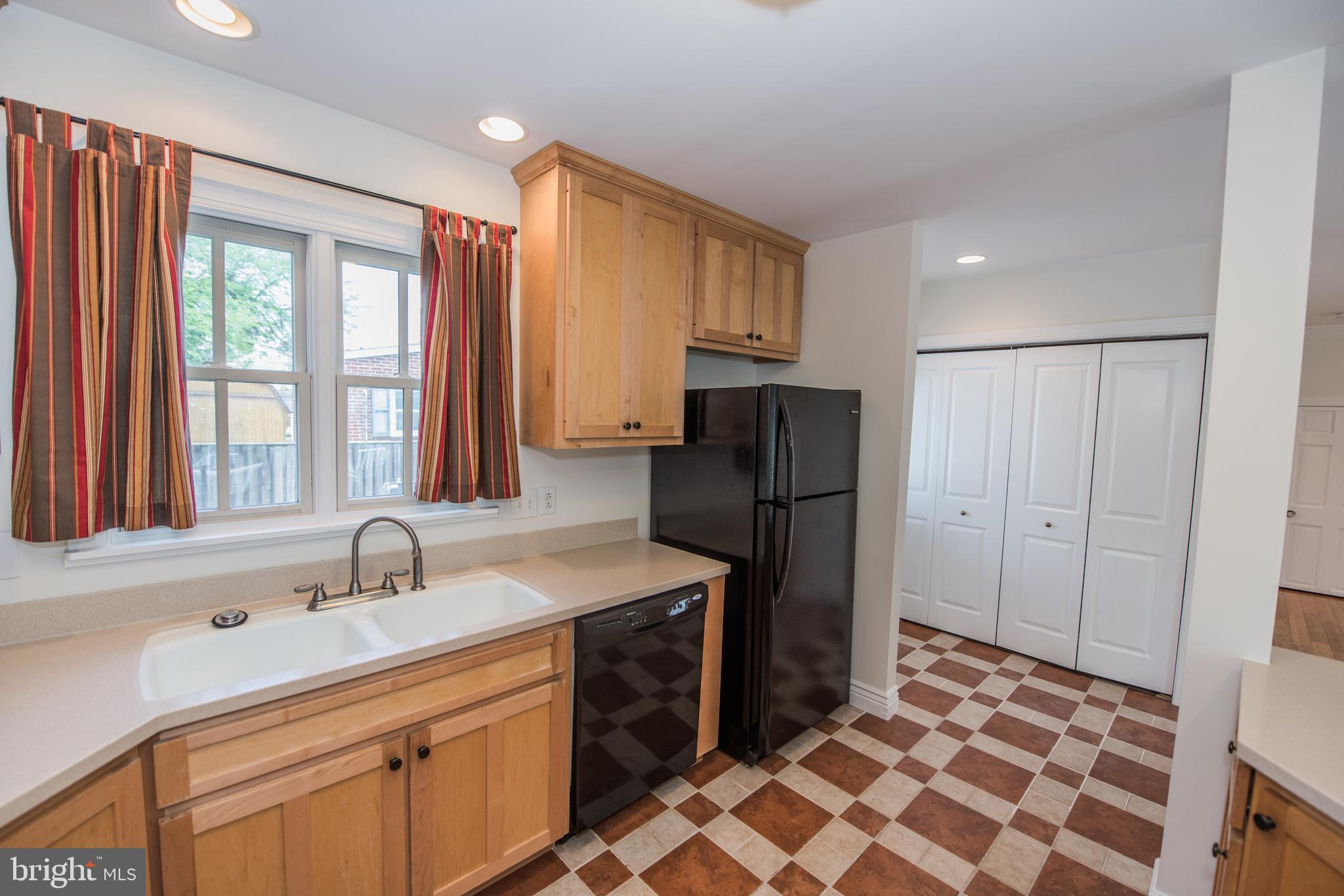 NONE -TOWN OF STRASBURG - Residential